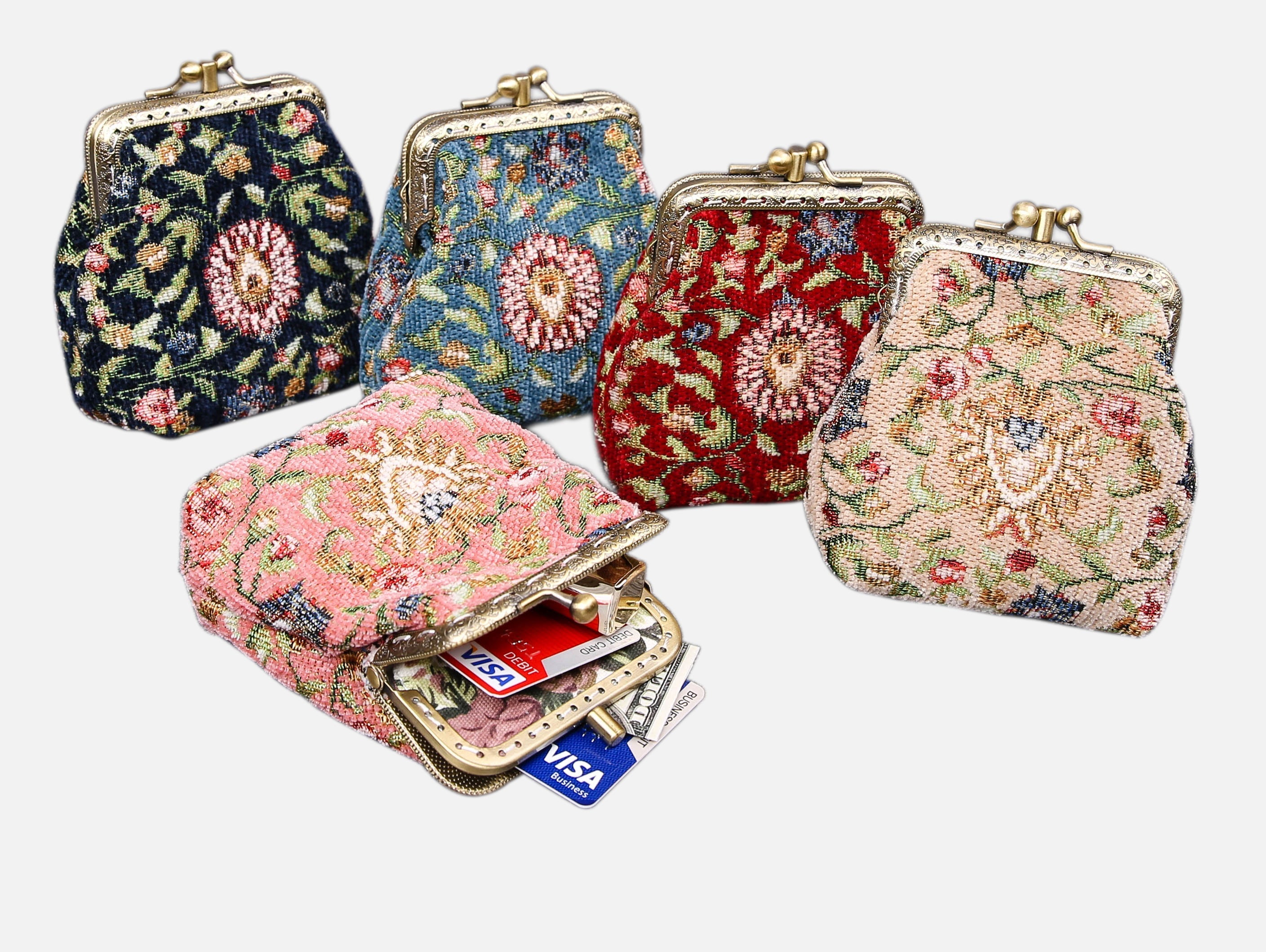 Why is a Coin Purse a Must-Have When You Travel?
