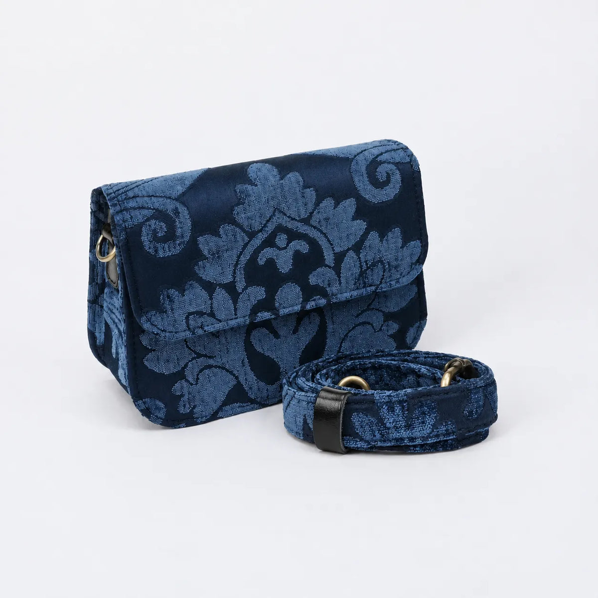 Queen Royal Blue Flap Crossbody Bag of America display