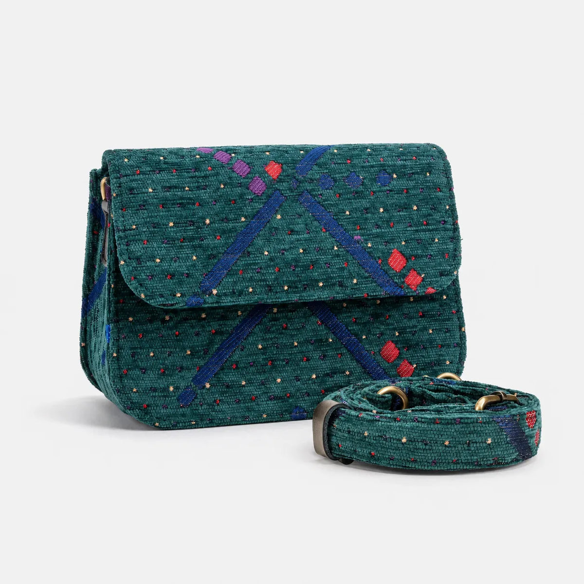 PDX Portland Airport Flap Crossbody Bag of America display