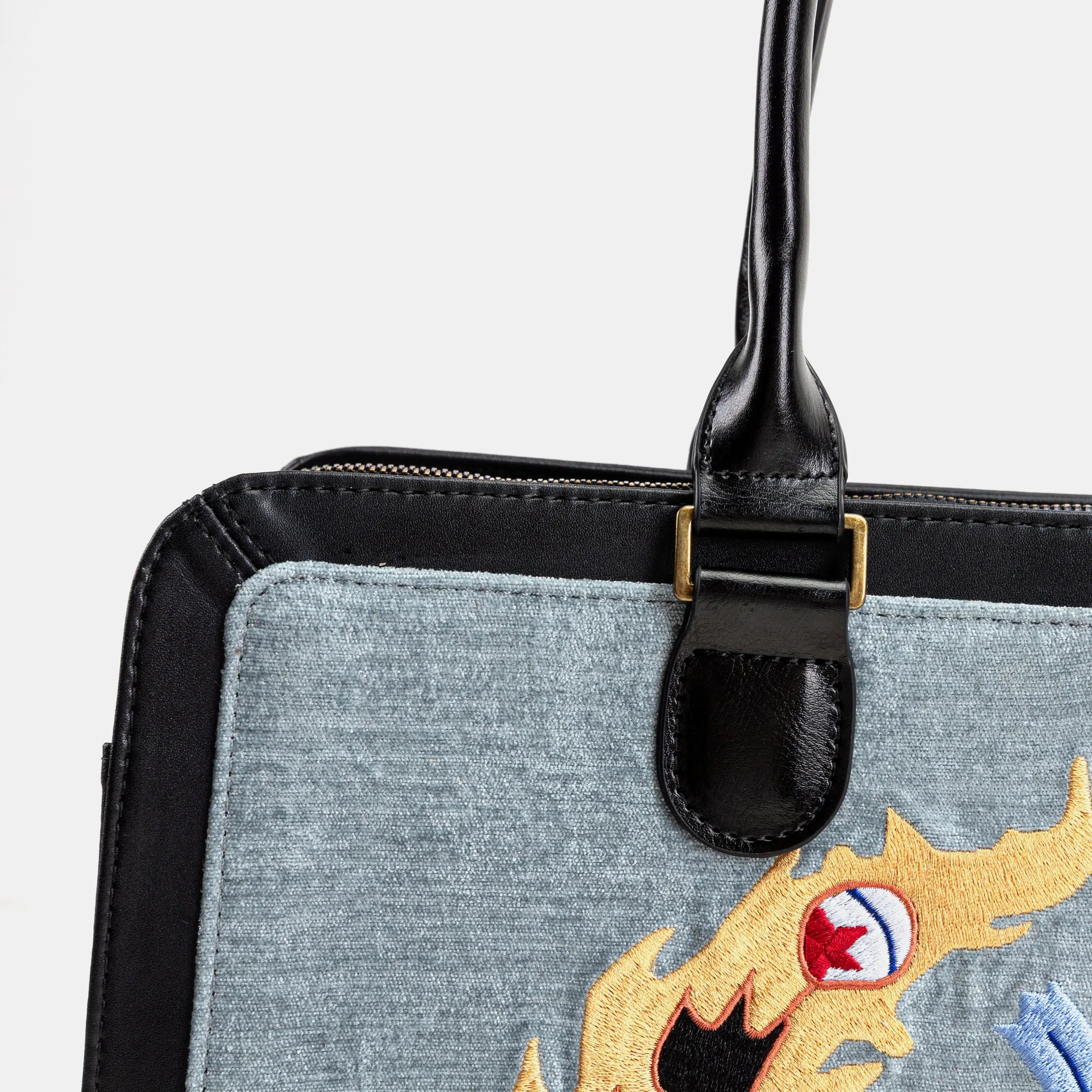 AHS the Devils Mouth Business Tote of America detail