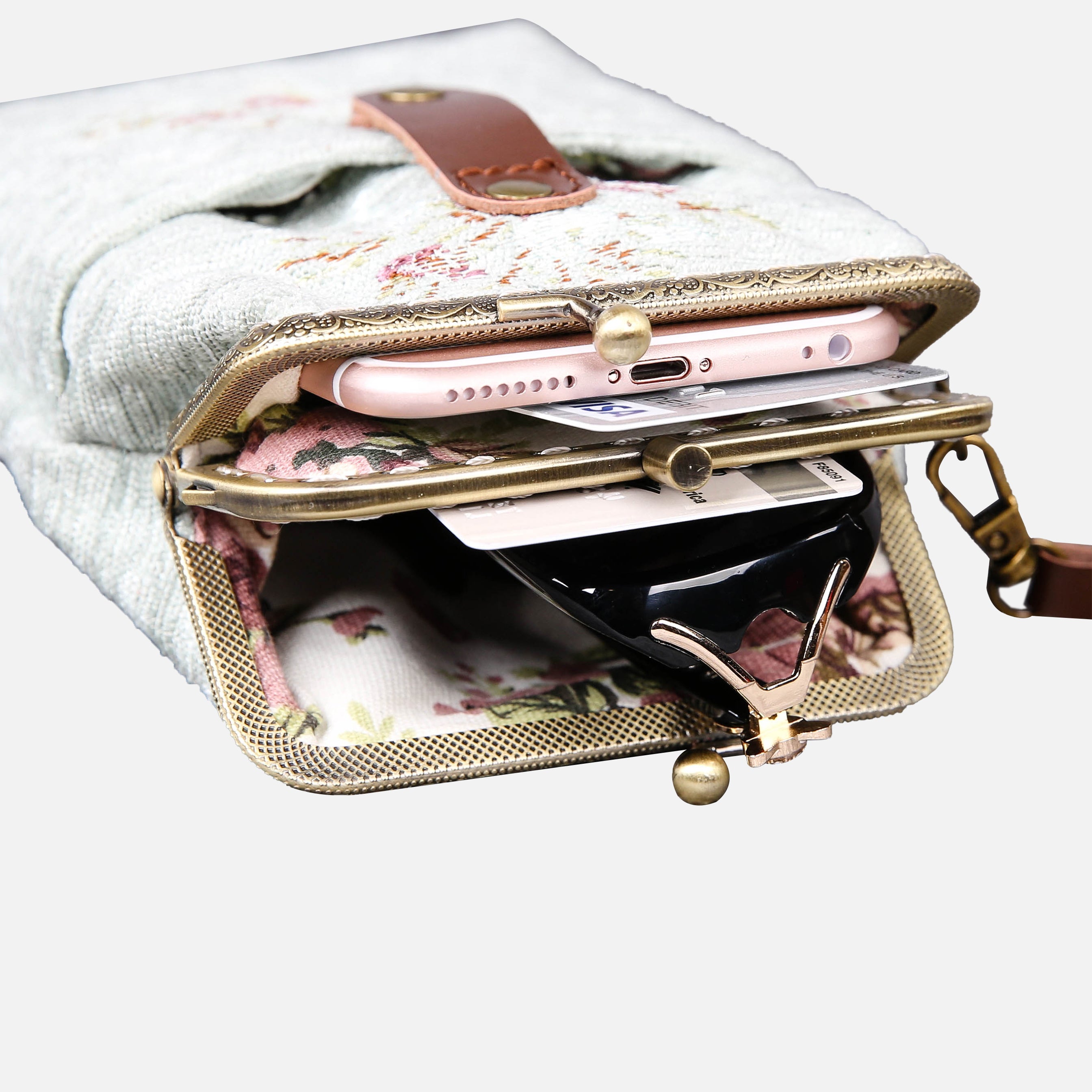 Bouquet Pattern Carpet Phone Case Carpetbag of America in use