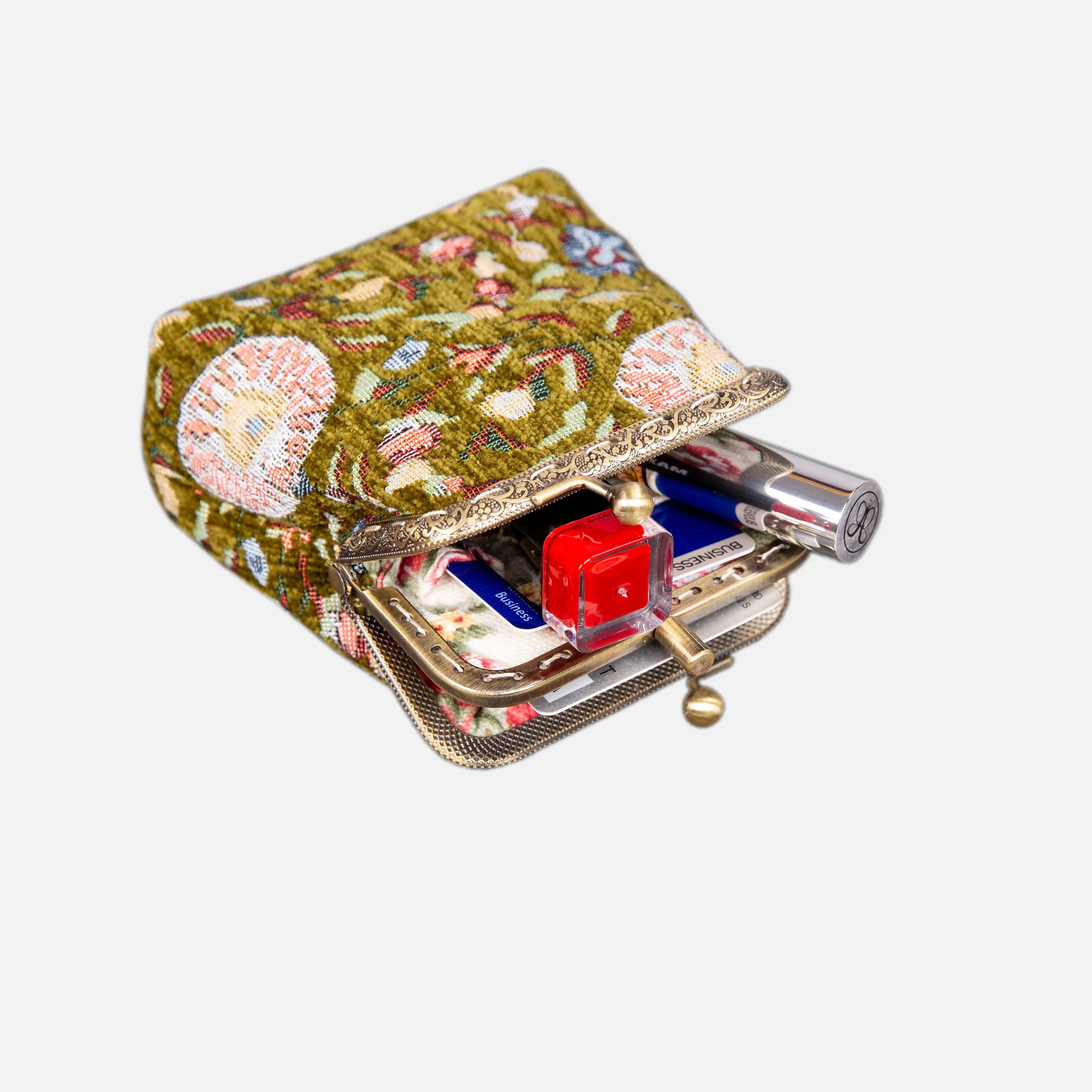 Oriental Pattern Series Double Kiss Clasp Coin Purse of America in use-7