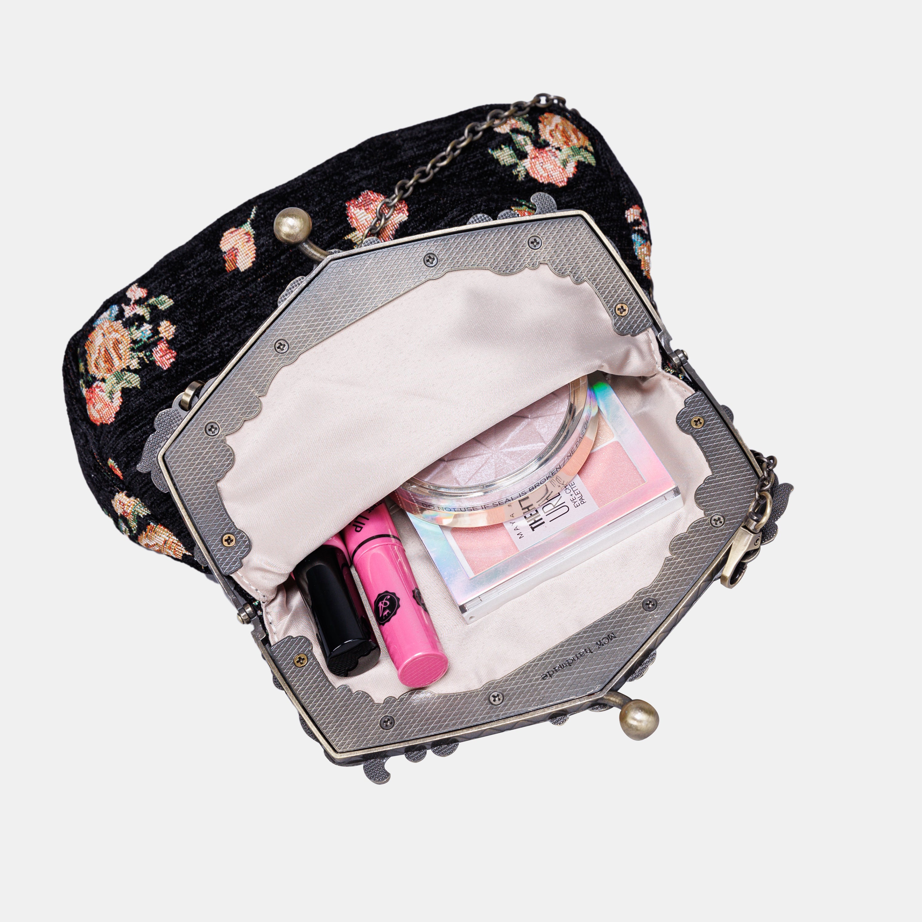 Bouquets Black Chatelaine Purse Large carpet bag of America in use