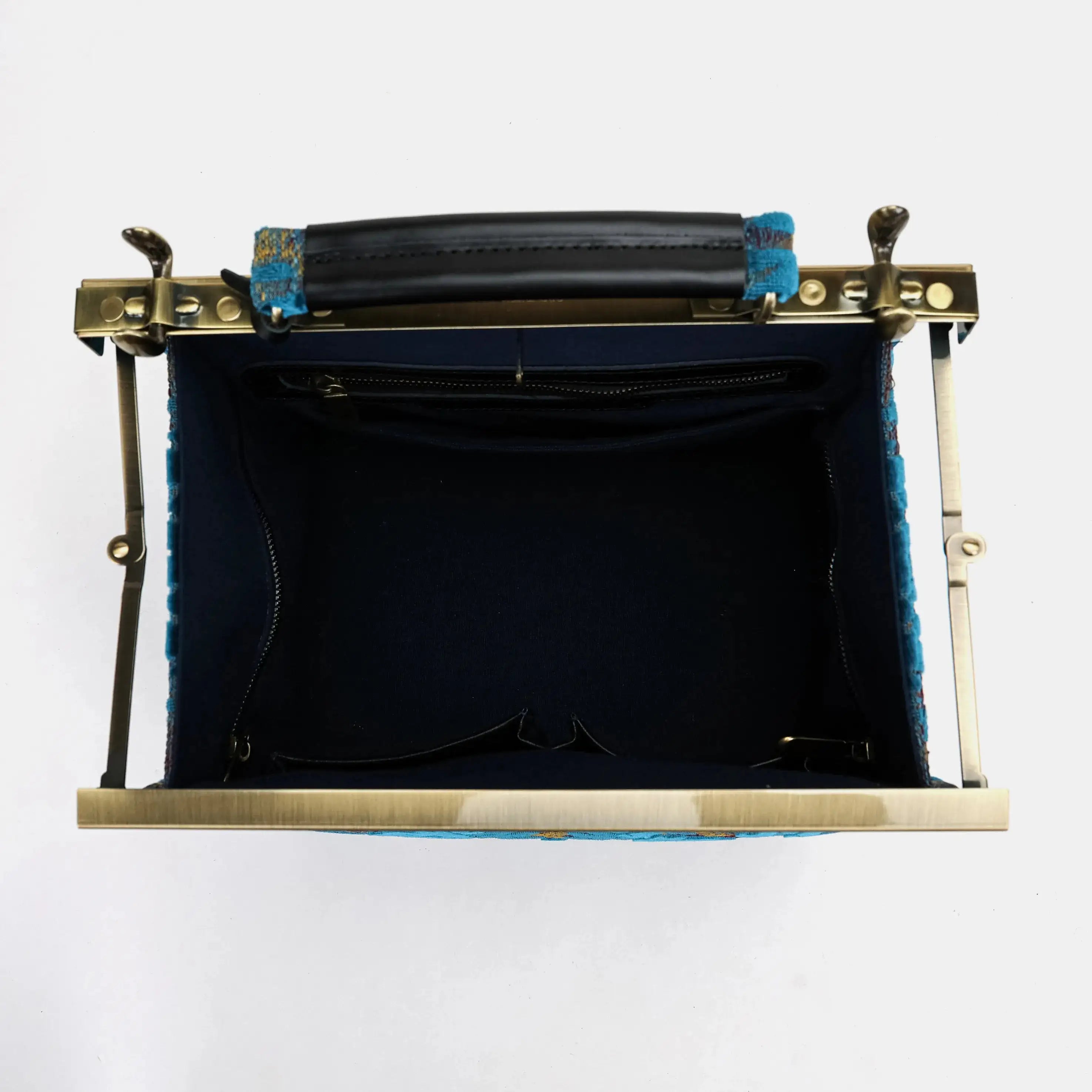 Burnout velvet Aqua Blue Cecile Carpet Purse Gladstone Bag of America inside