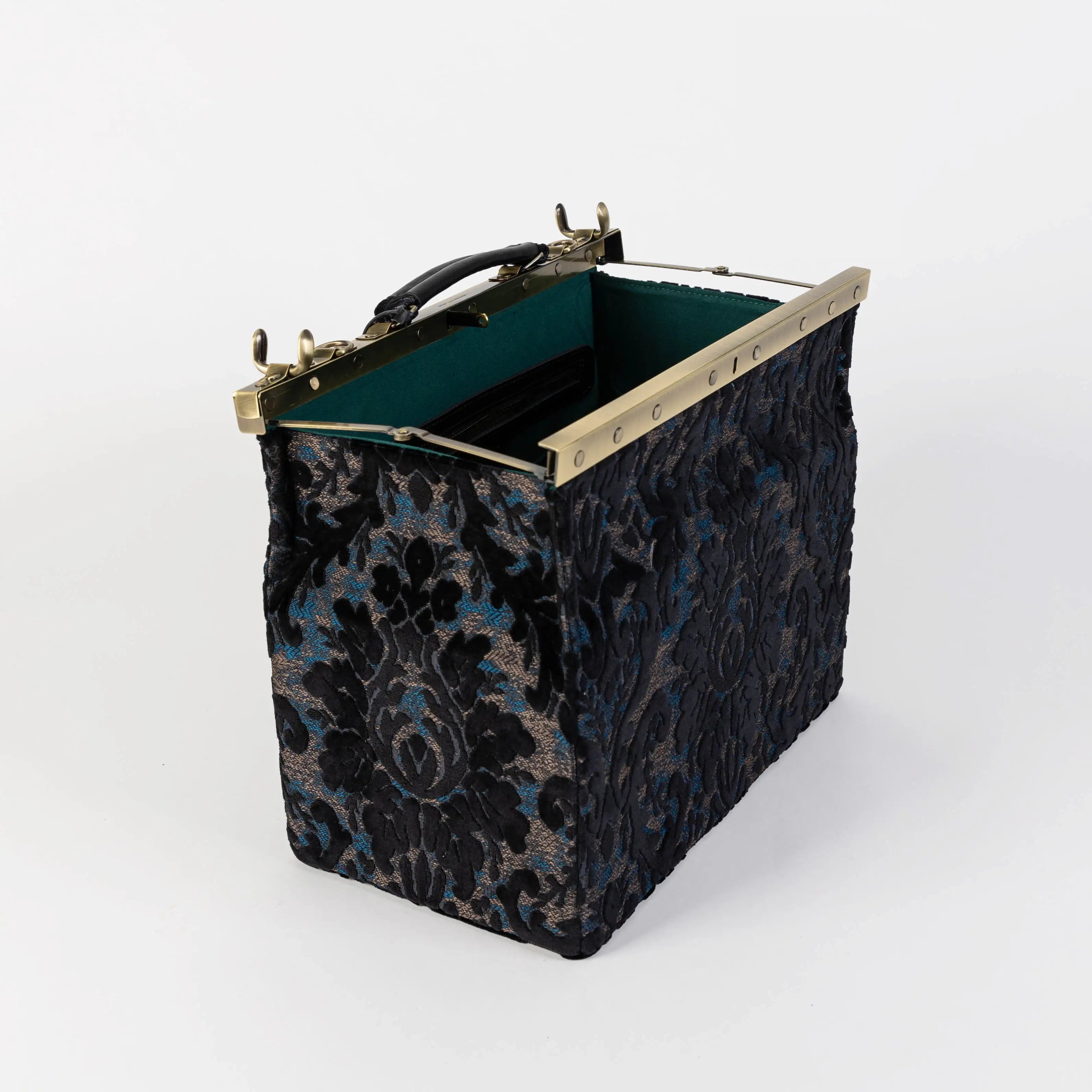 Burnout Velvet Black Genevieve Carpet Gladstone Bag of America open and stand