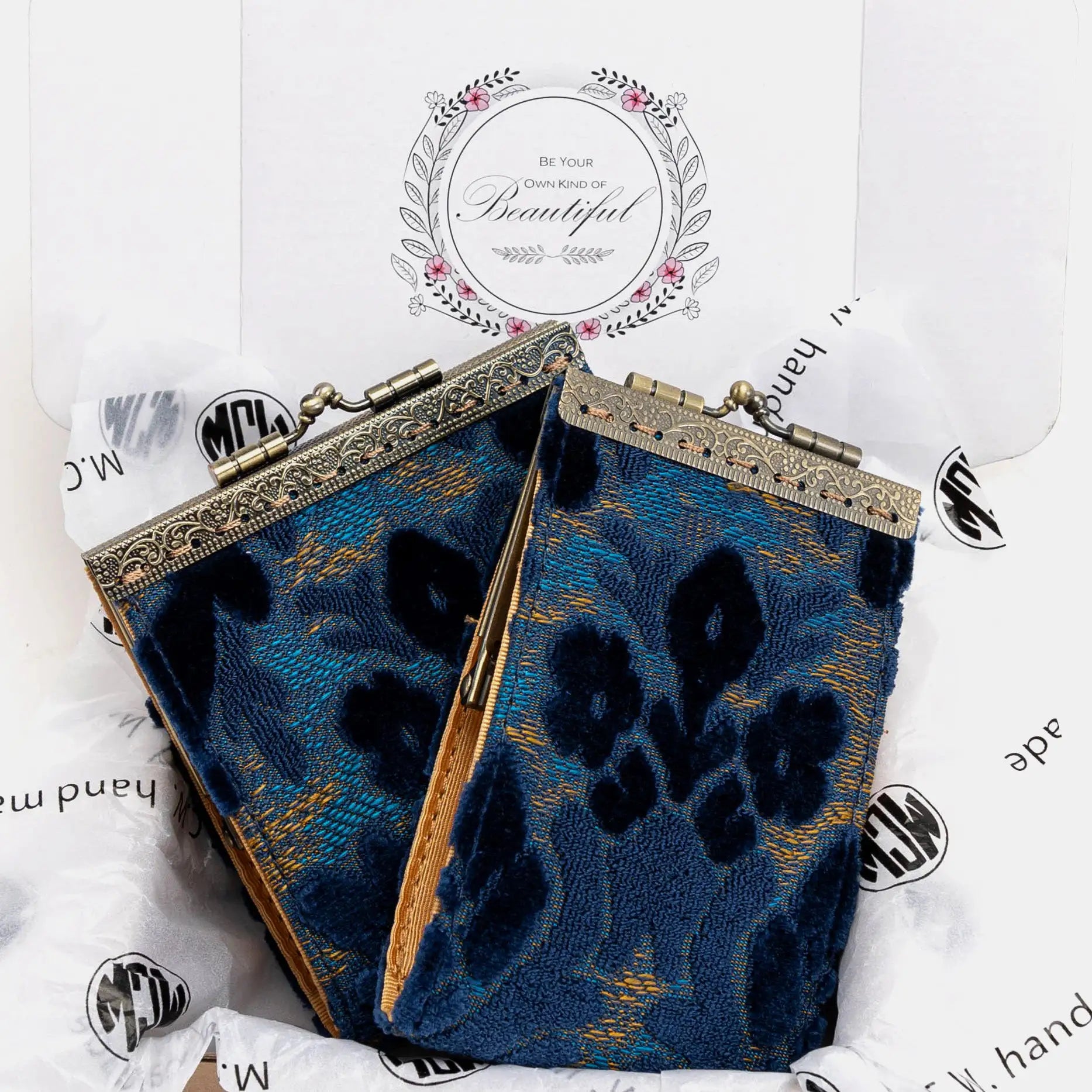 Damask Velvet Royal Blue Card Wallet of America package