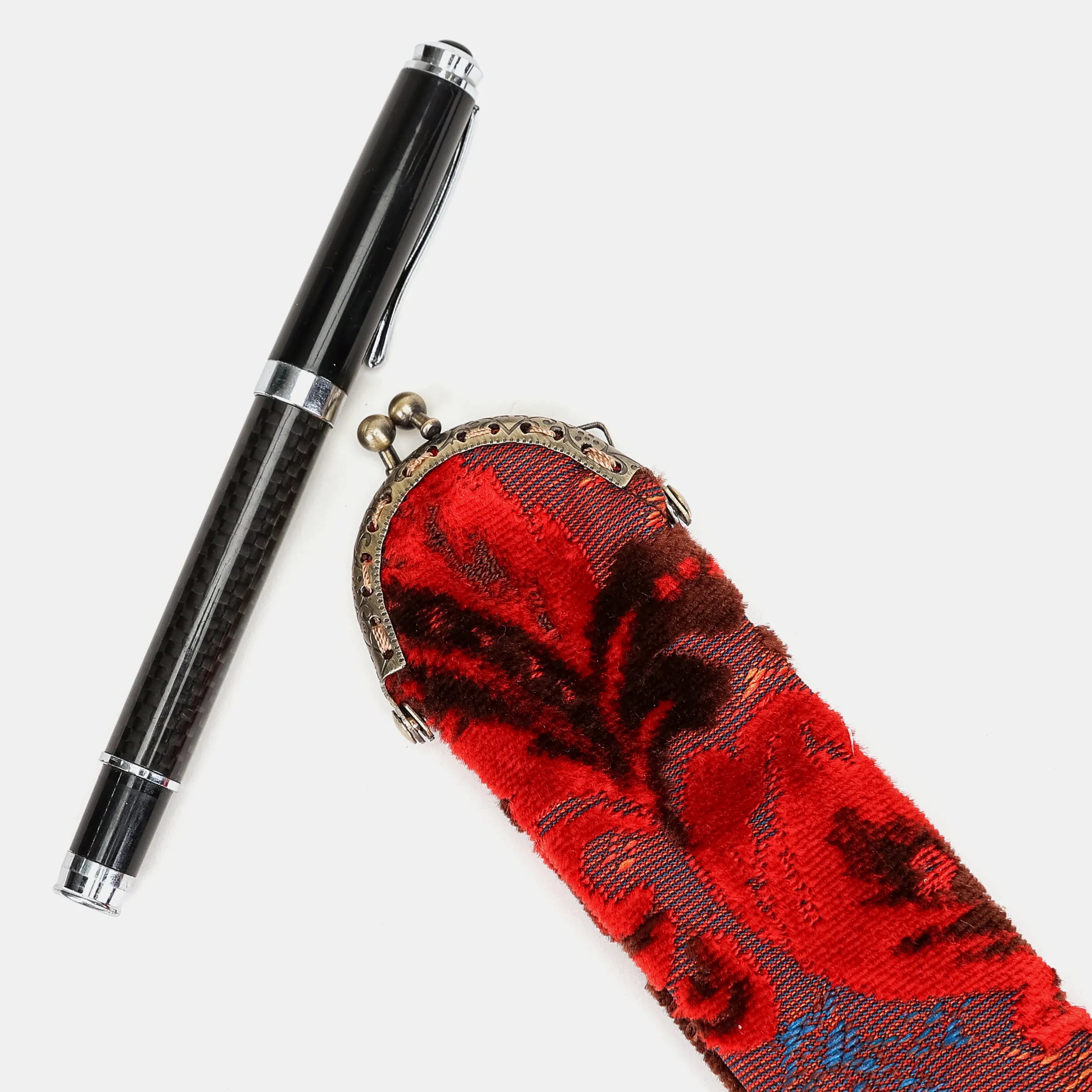 Burnout Velvet Revival Scarlet Solo Pen Case Carpetbag of America with pen