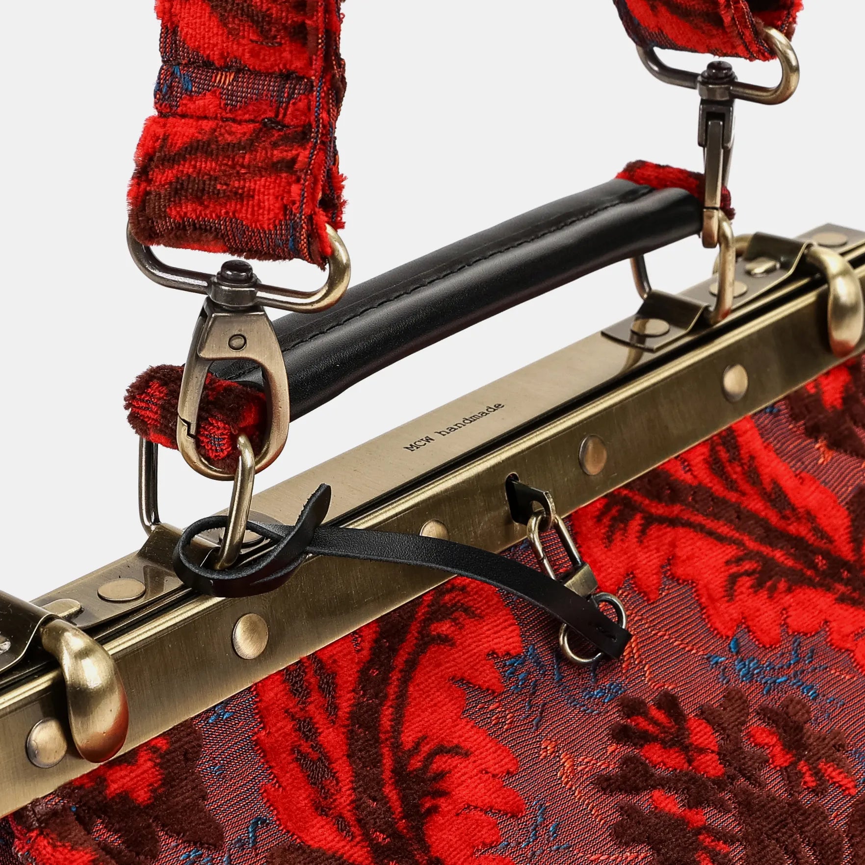Burnout Velvet Revival Scarlet Vivienne Carpet Purse Gladstone Bag handle