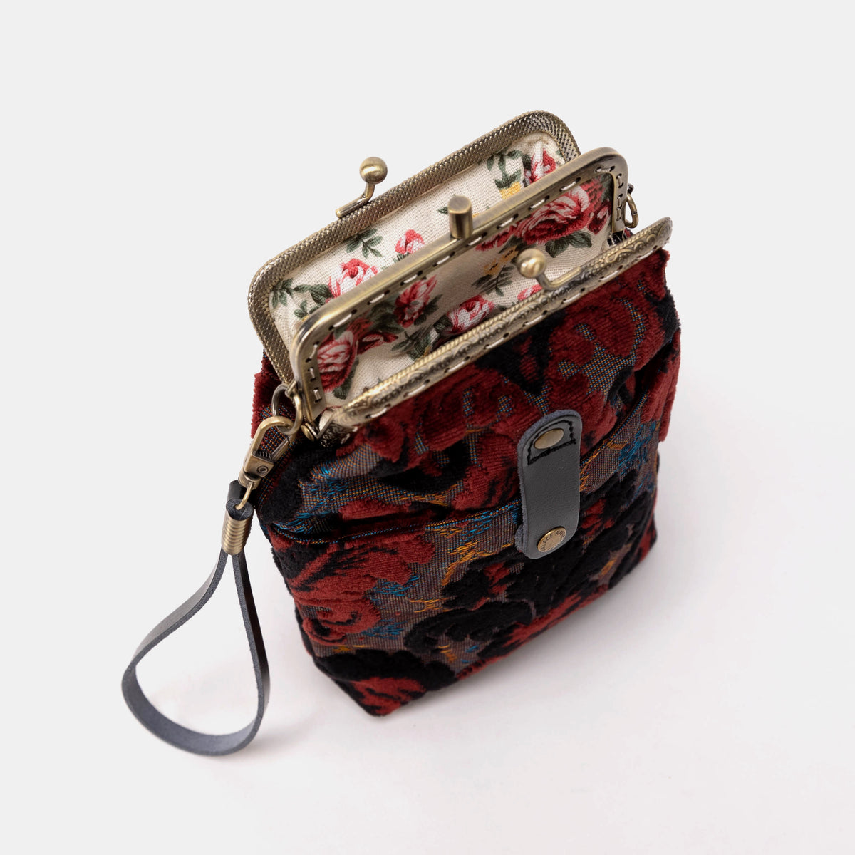 Burnout Velvet Revival Sephia Carpet Phone Case Carpetbag of America open mouth