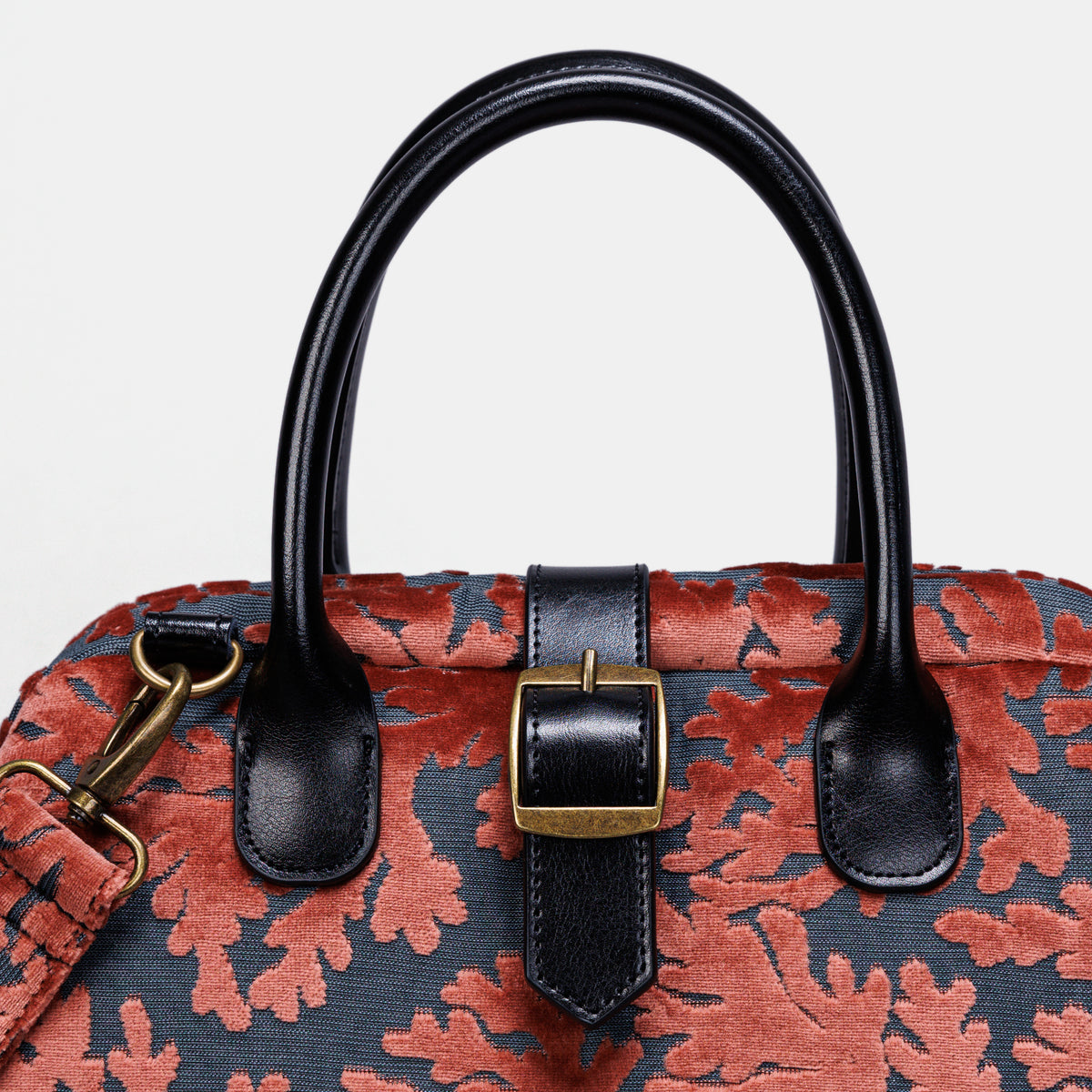 St Tropez Scuba Coral Carpet Handbag Purse carpet bag MCW Handmade of America buckle