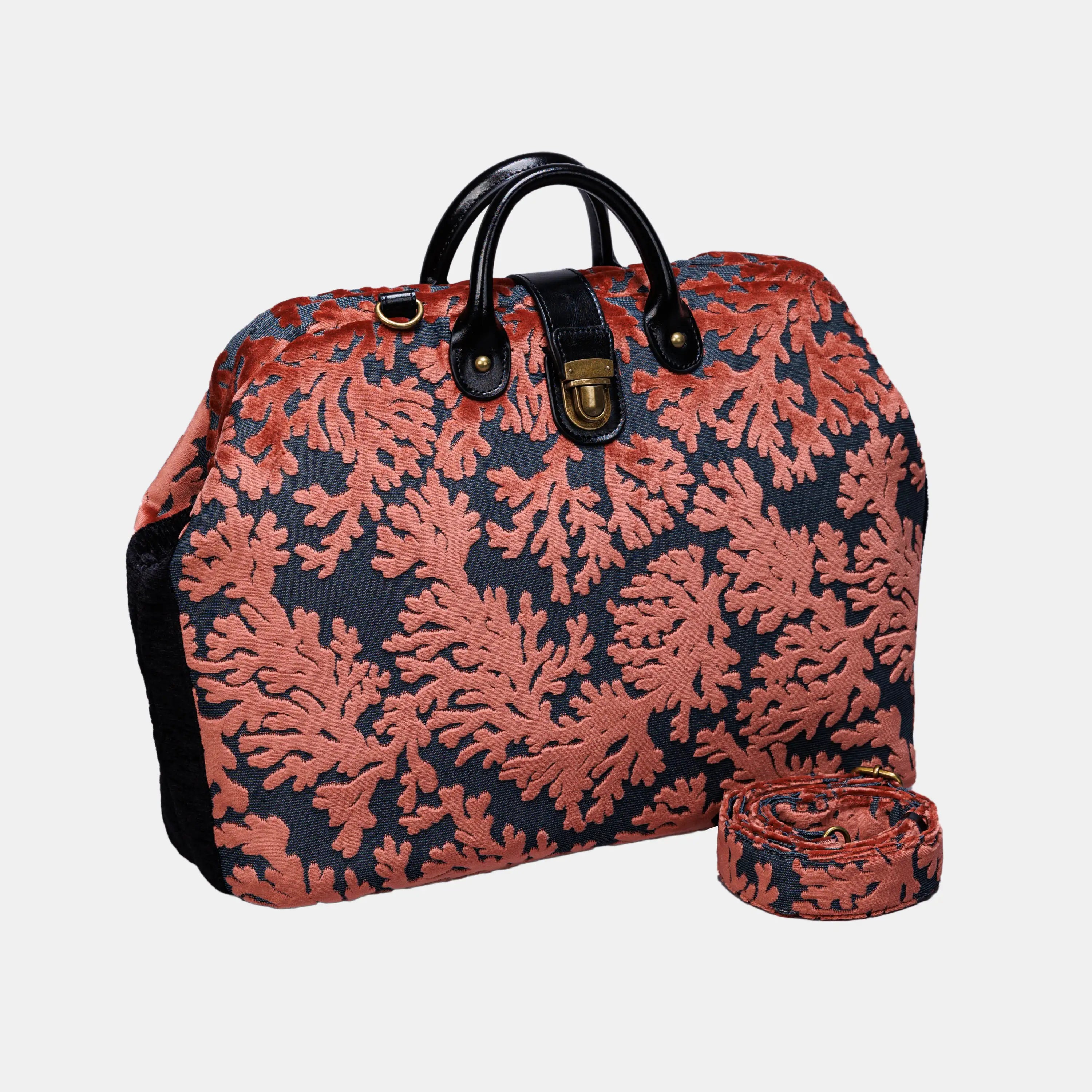 St Tropez Scuba Coral carpet bag of America with shoulder strap