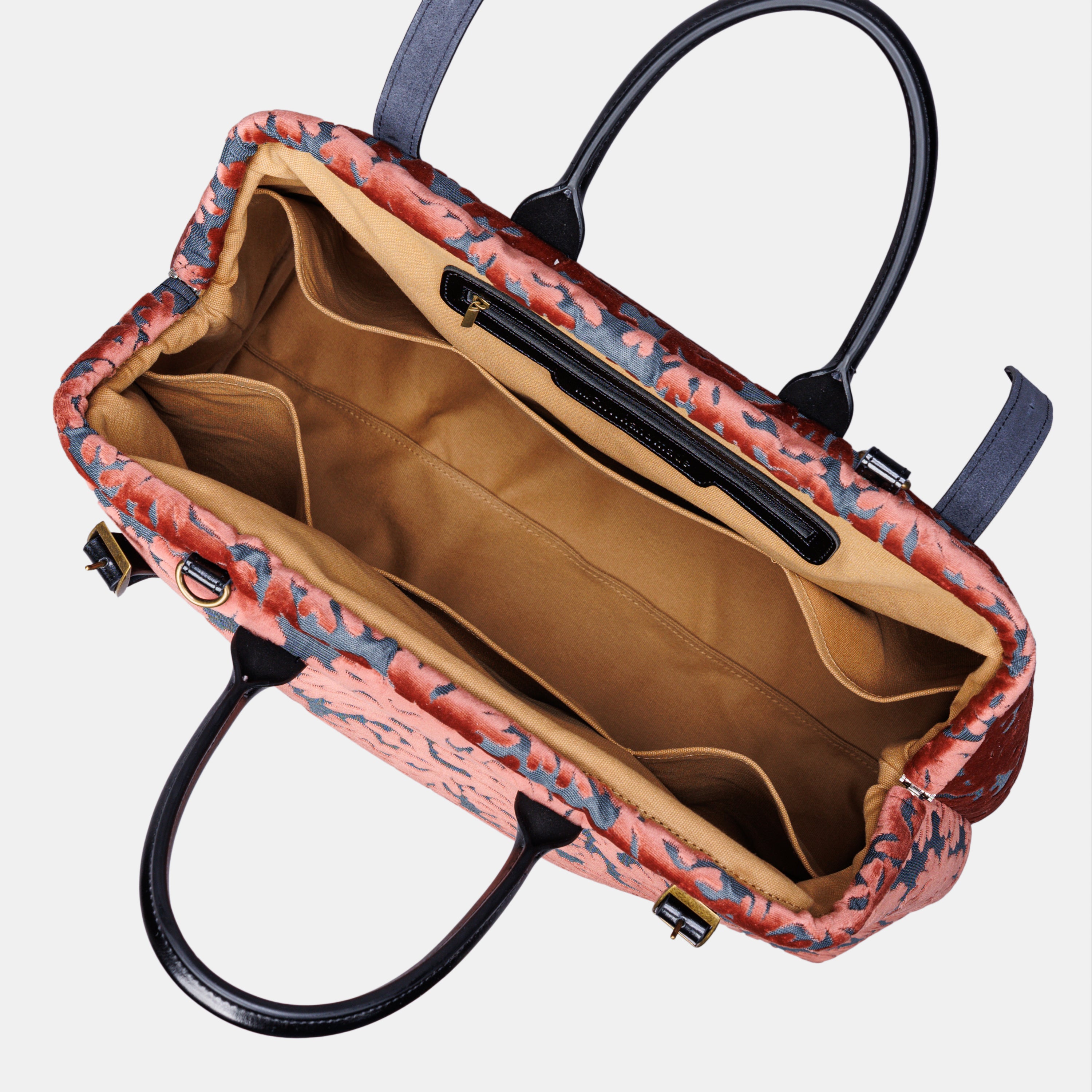 St Tropez Scuba Coral Large Carpetbag of America inside