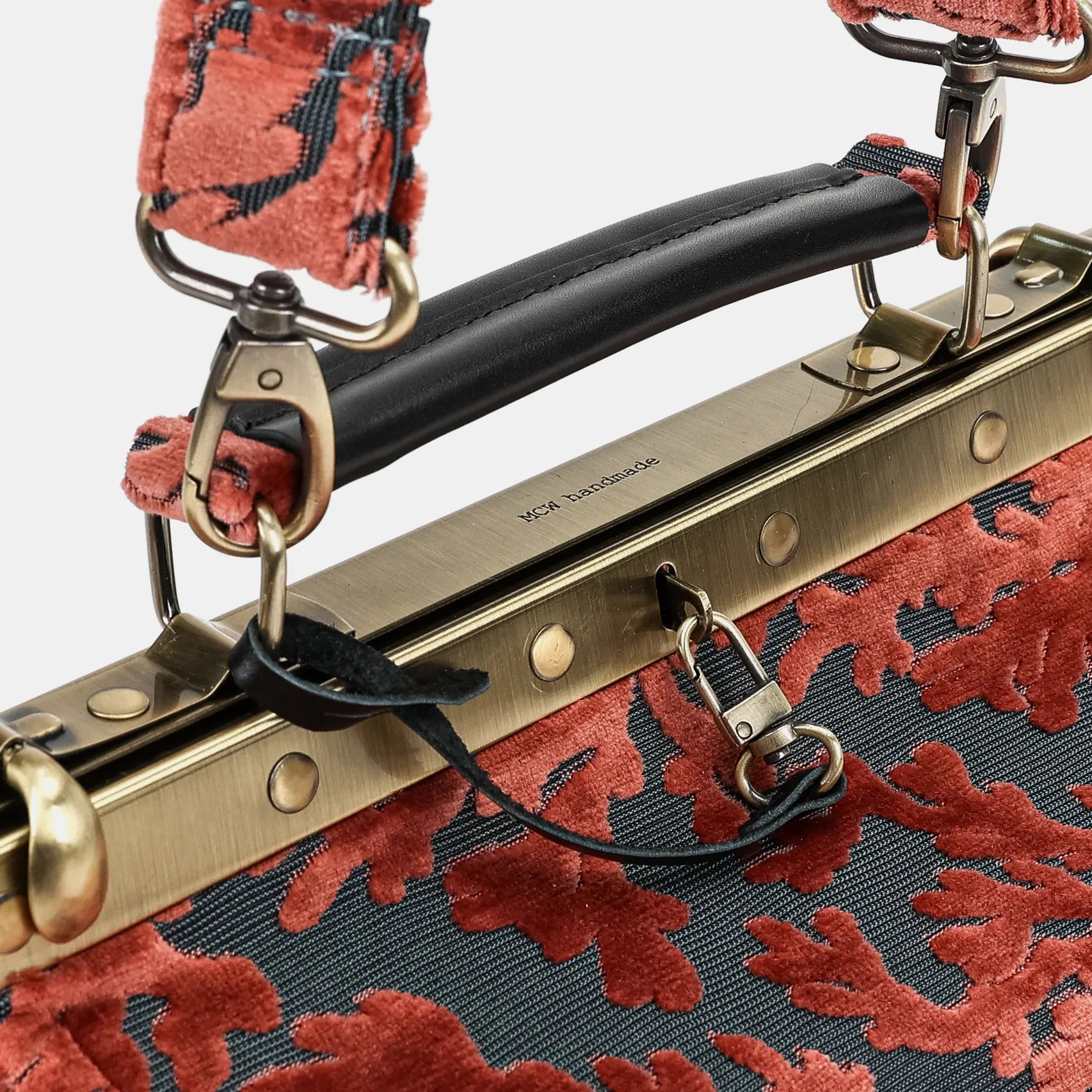 Burnout velvet St Tropez Scuba Coral Vivienne Carpet Purse Gladstone Bag of America handle