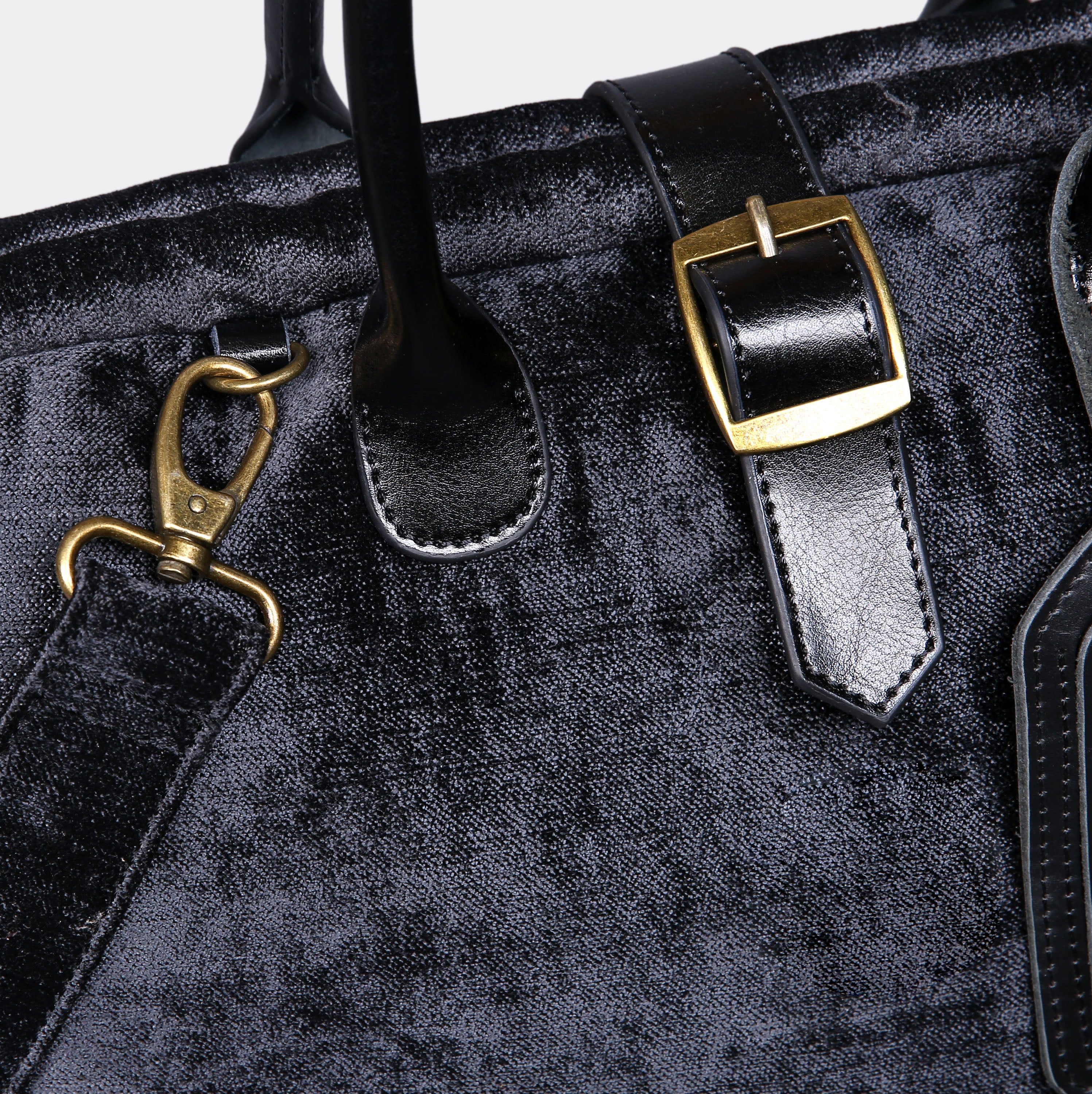 Solid Black Mary Poppins Weekender Carpetbag buckle