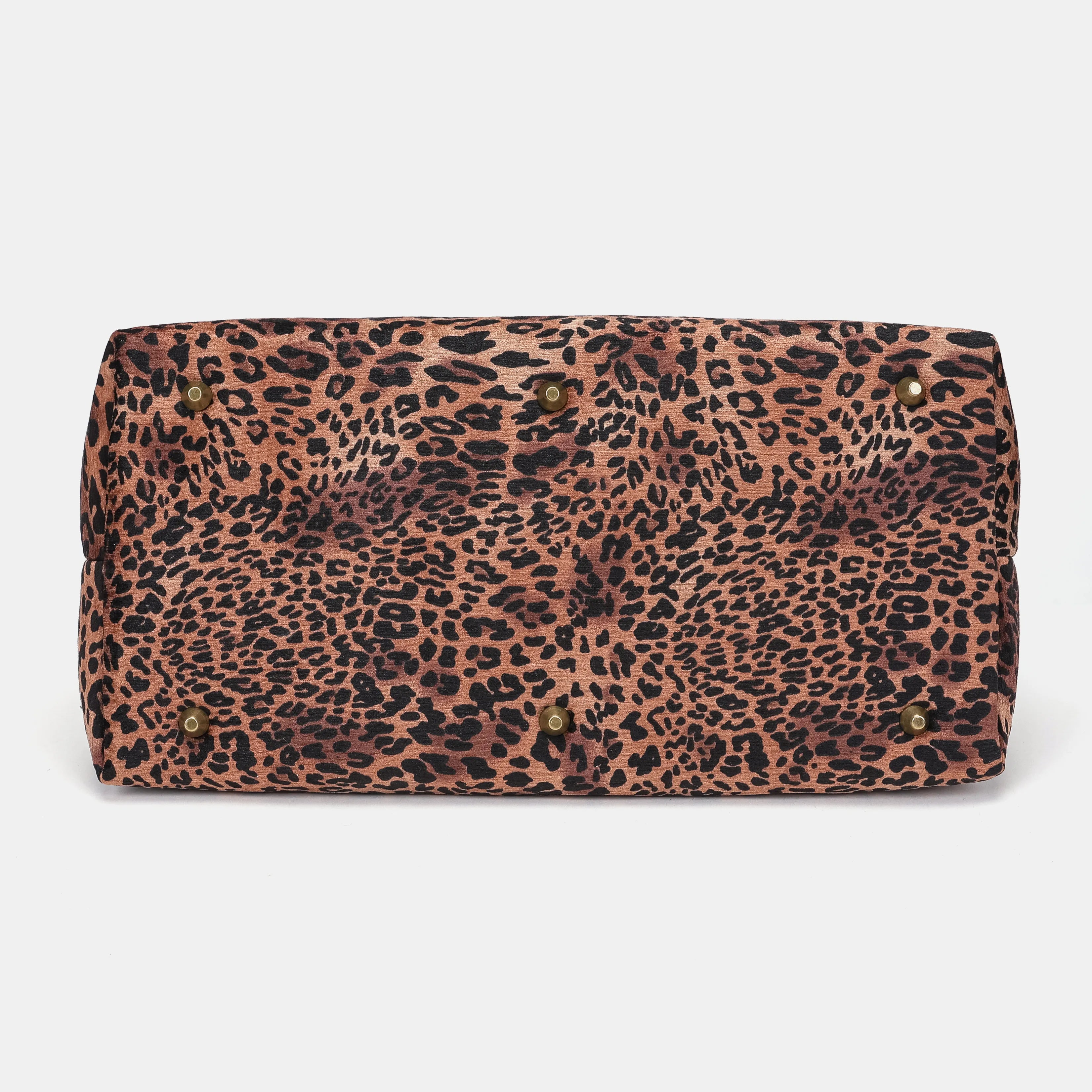 Leopard Classic Mary Poppins Weekender Carpetbag of America bottom