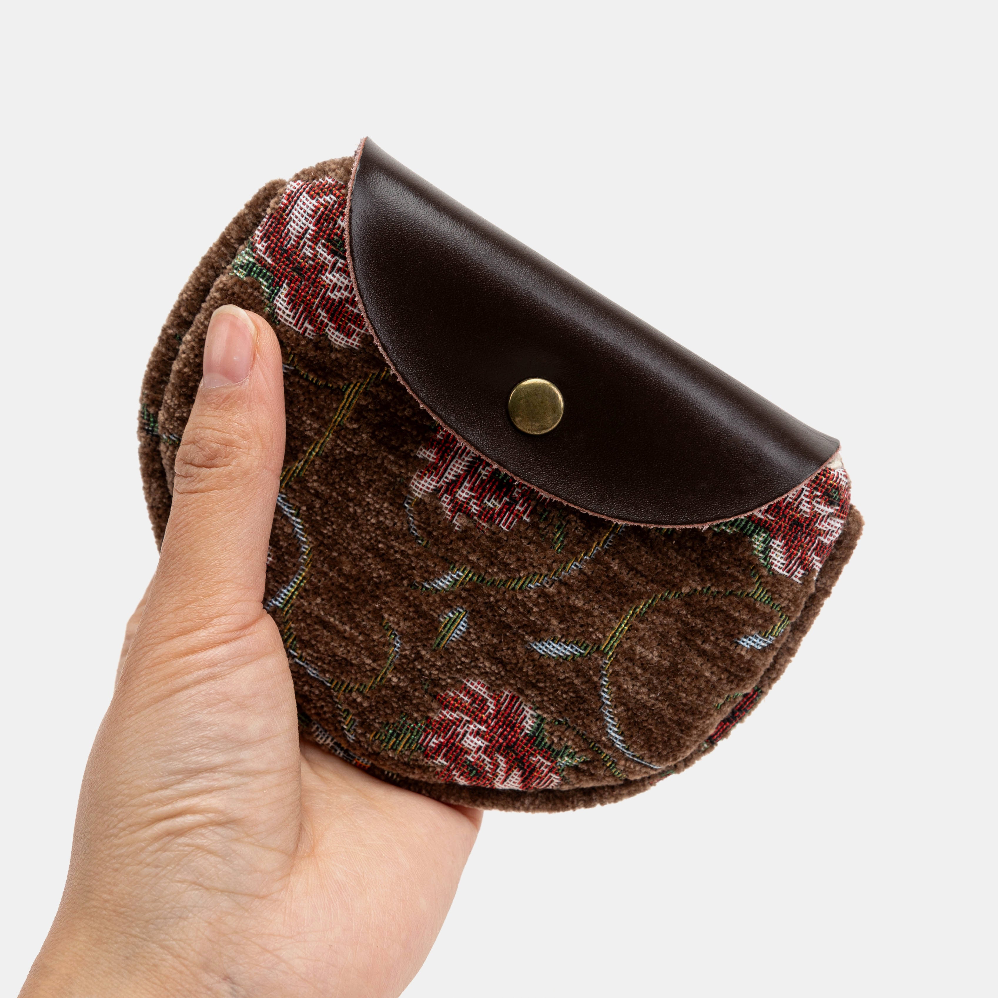Rose Series Coffee Rosary Bag Carpetbag of America closing