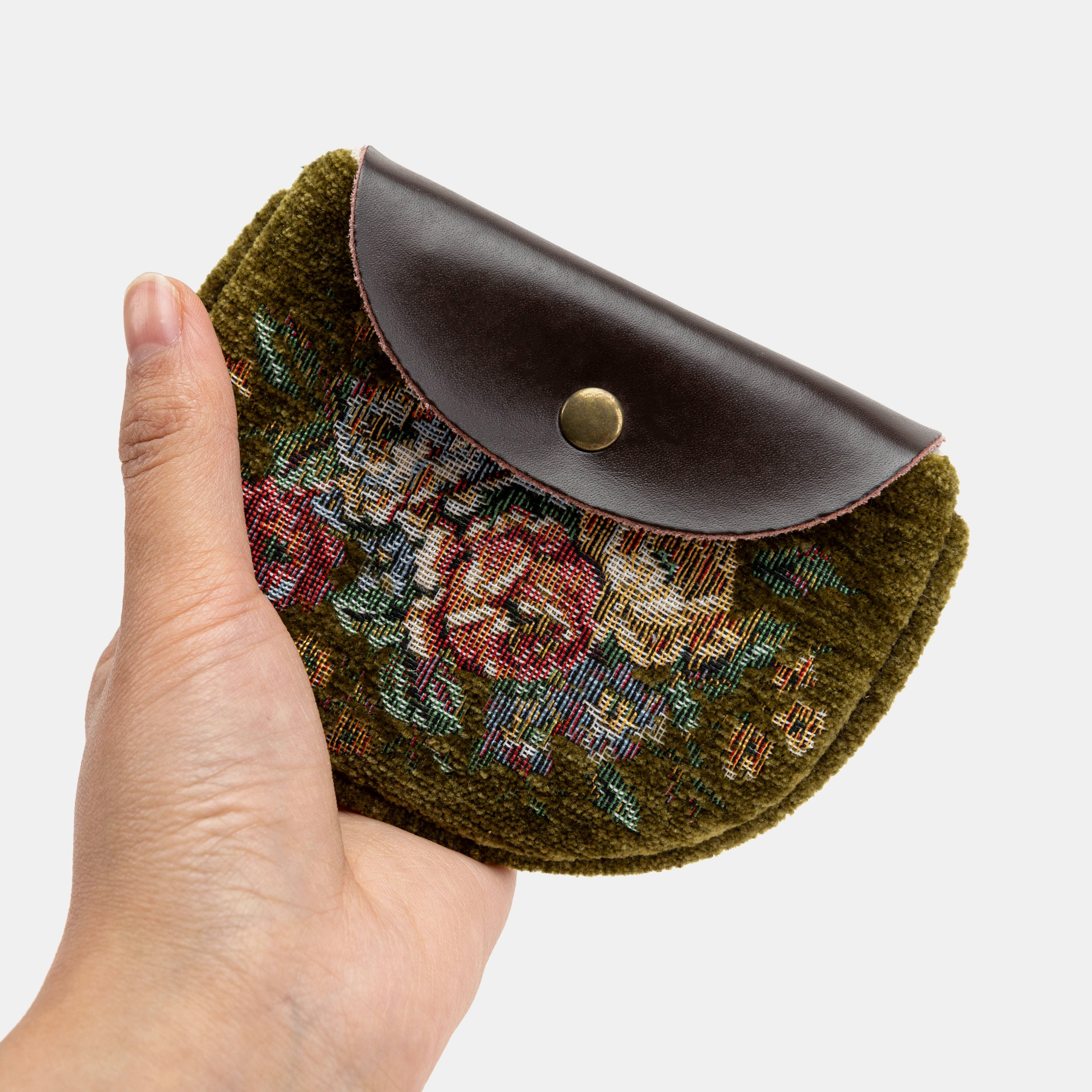 Rose Series Avocado Rosary Bag Carpetbag of America closing