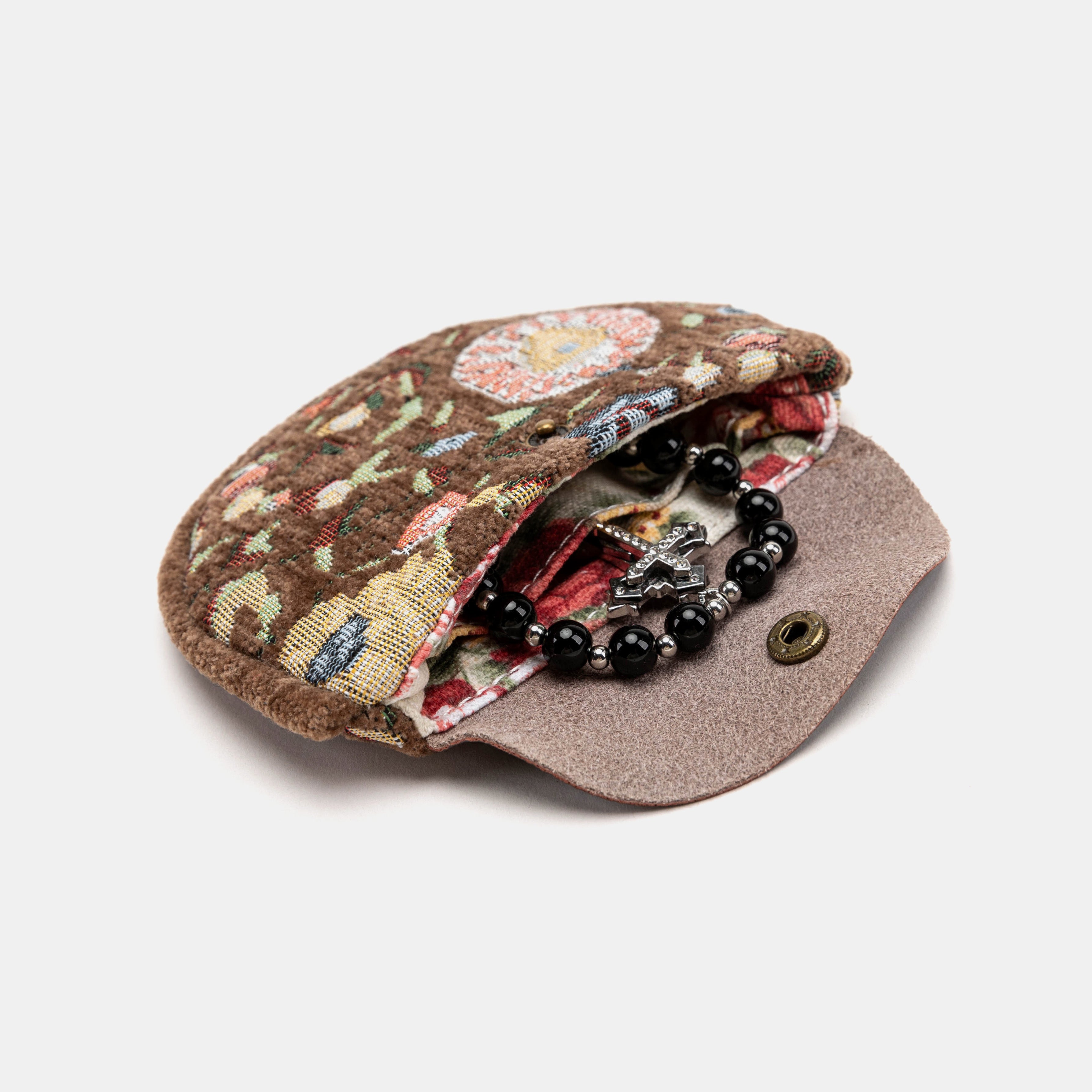 Oriental Pattern Rosary Bag Carpetbag of America in use
