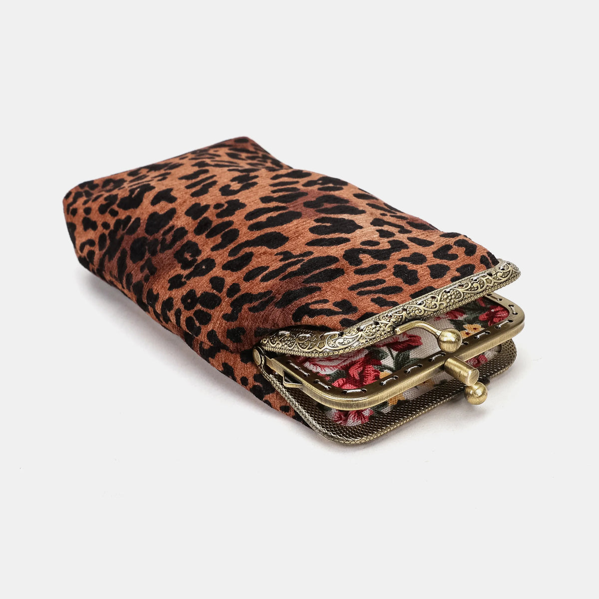 Leopard Classic Carpet Eyeglasses Case Carpetbag of America metal frame