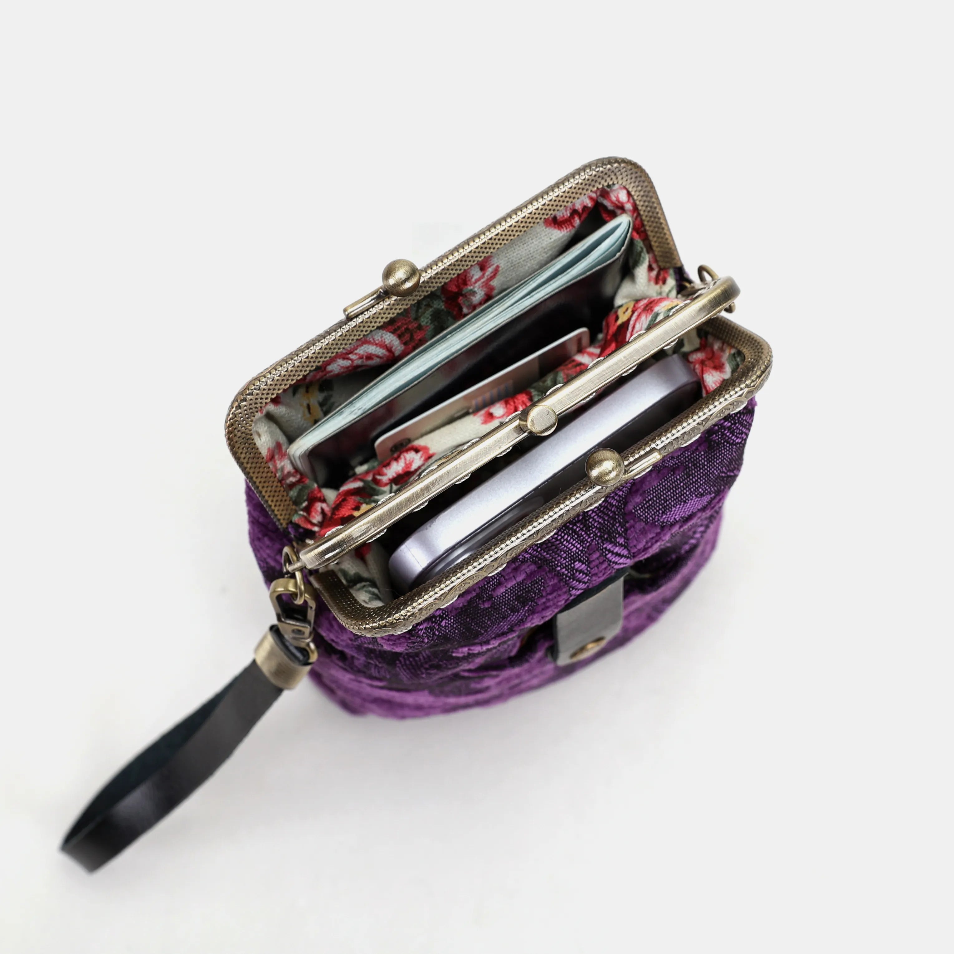 Victorian Blossom Purple Phone Carpet Case of America inside