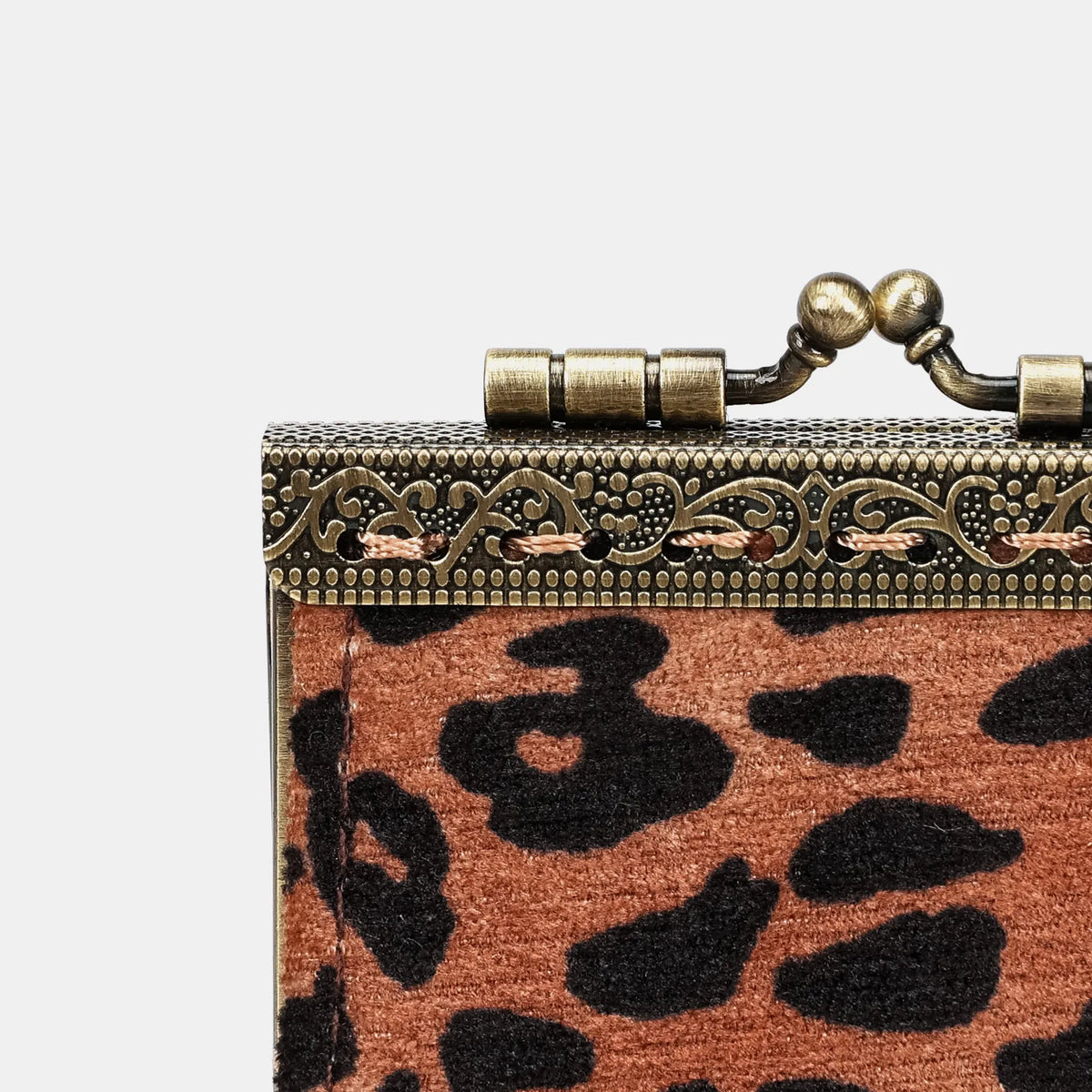 Leopard Classic Card Wallet Carpetbag of America details