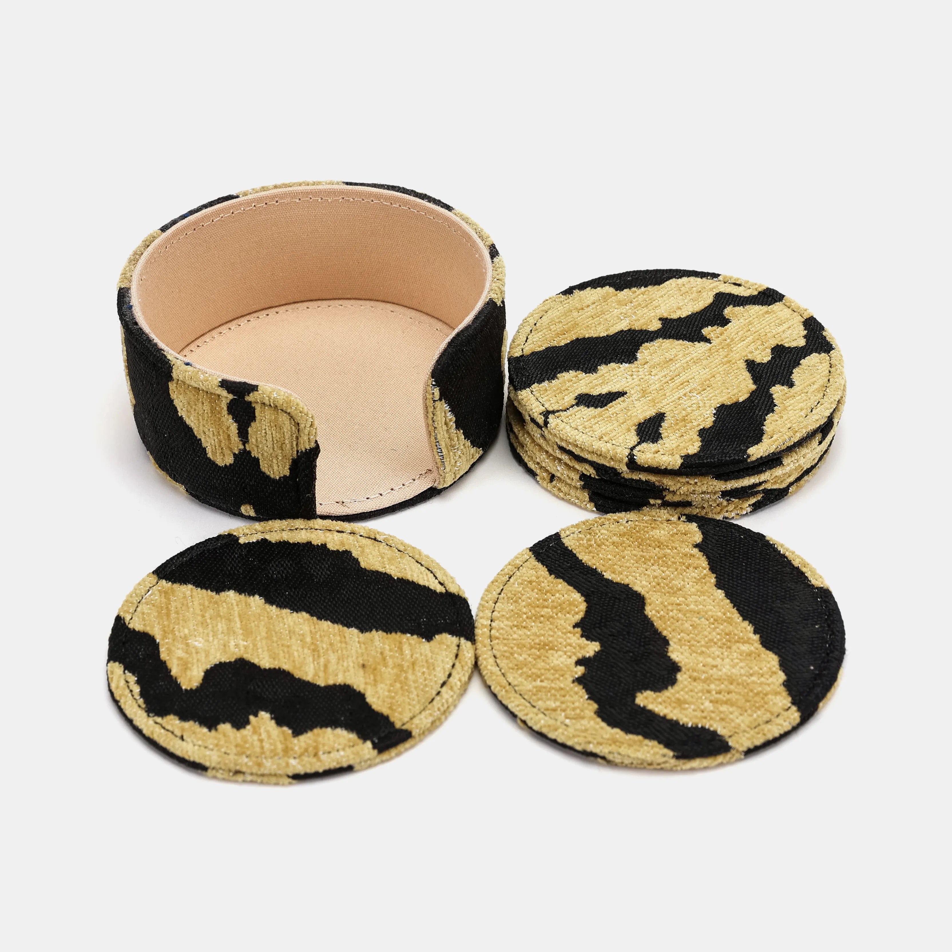 Tiger Stripe Round Coaster Set with Holder of America-set details