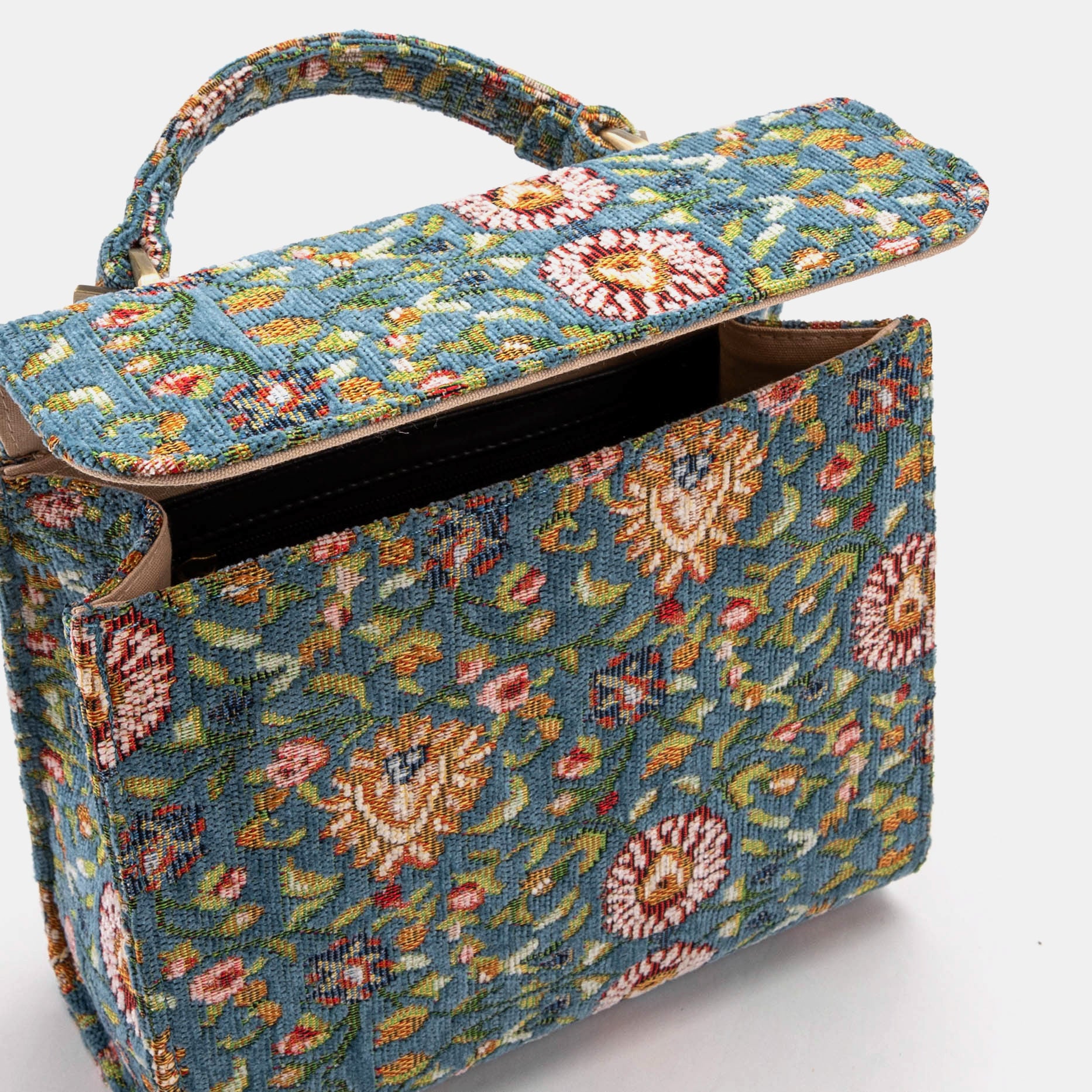 Oriental Blue Flap Satchel Carpetbag of America opening