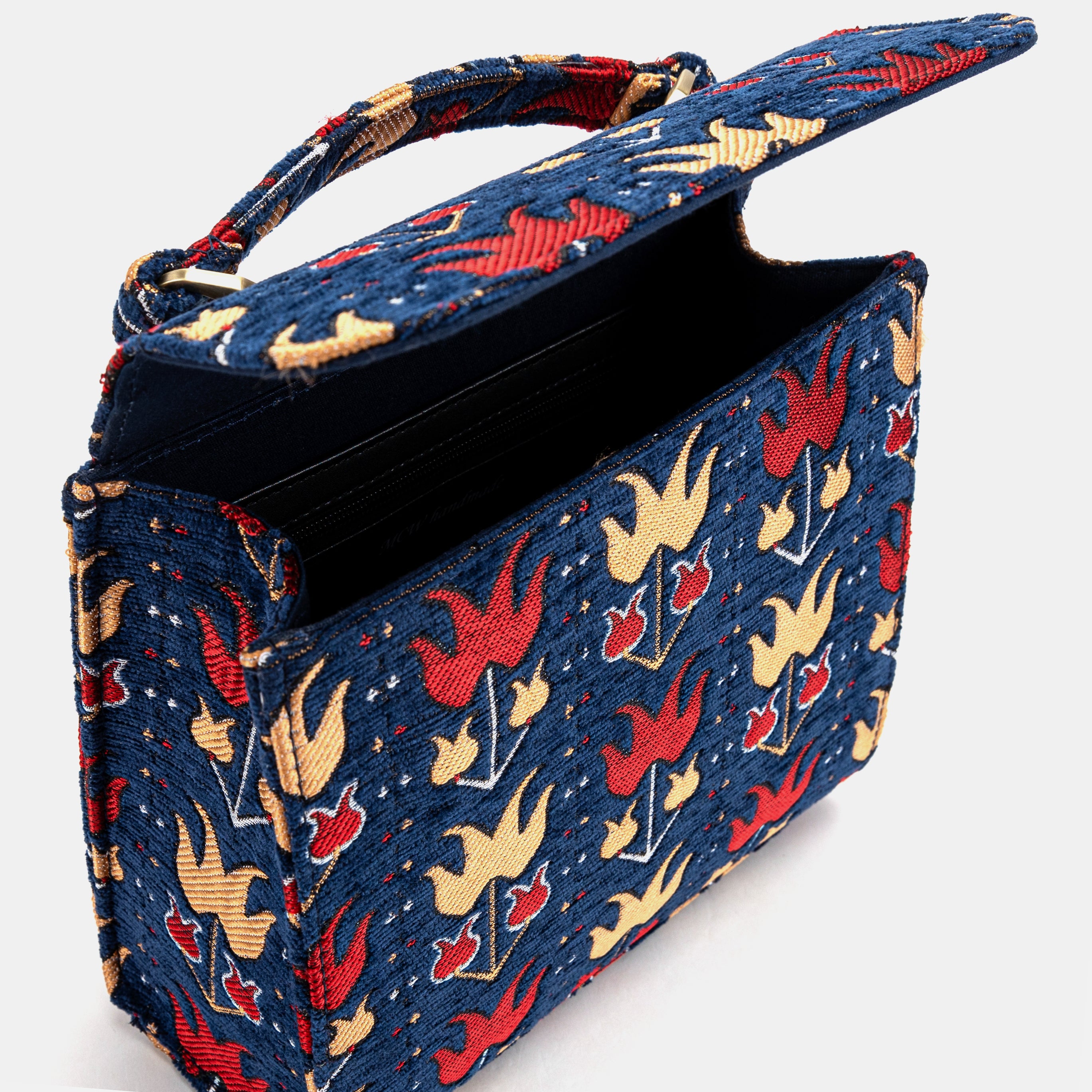 Poppy Bloom Flap Satchel Carpetbag of America opening