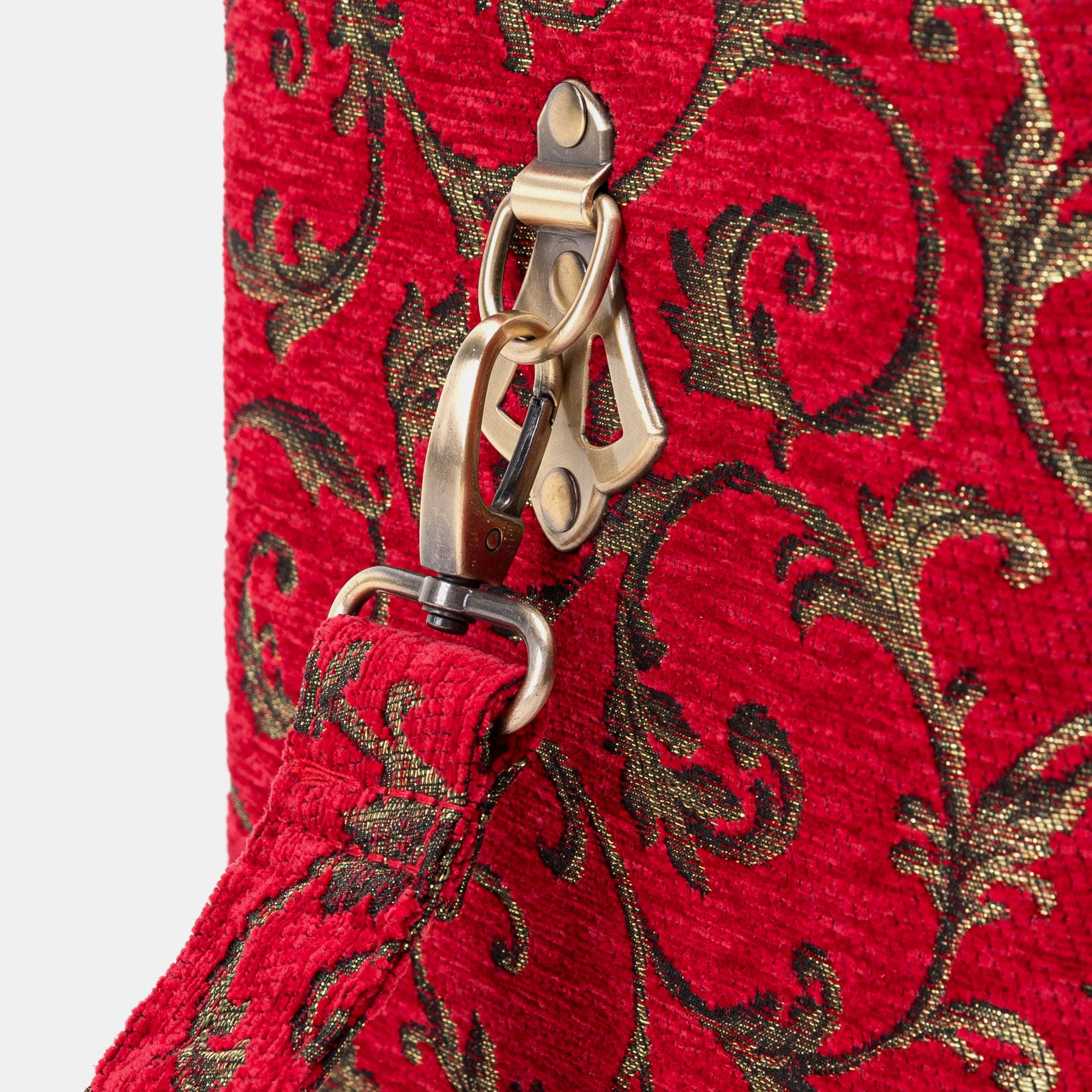 Vintage Scroll Red Josephine Large Train Case of America clasp