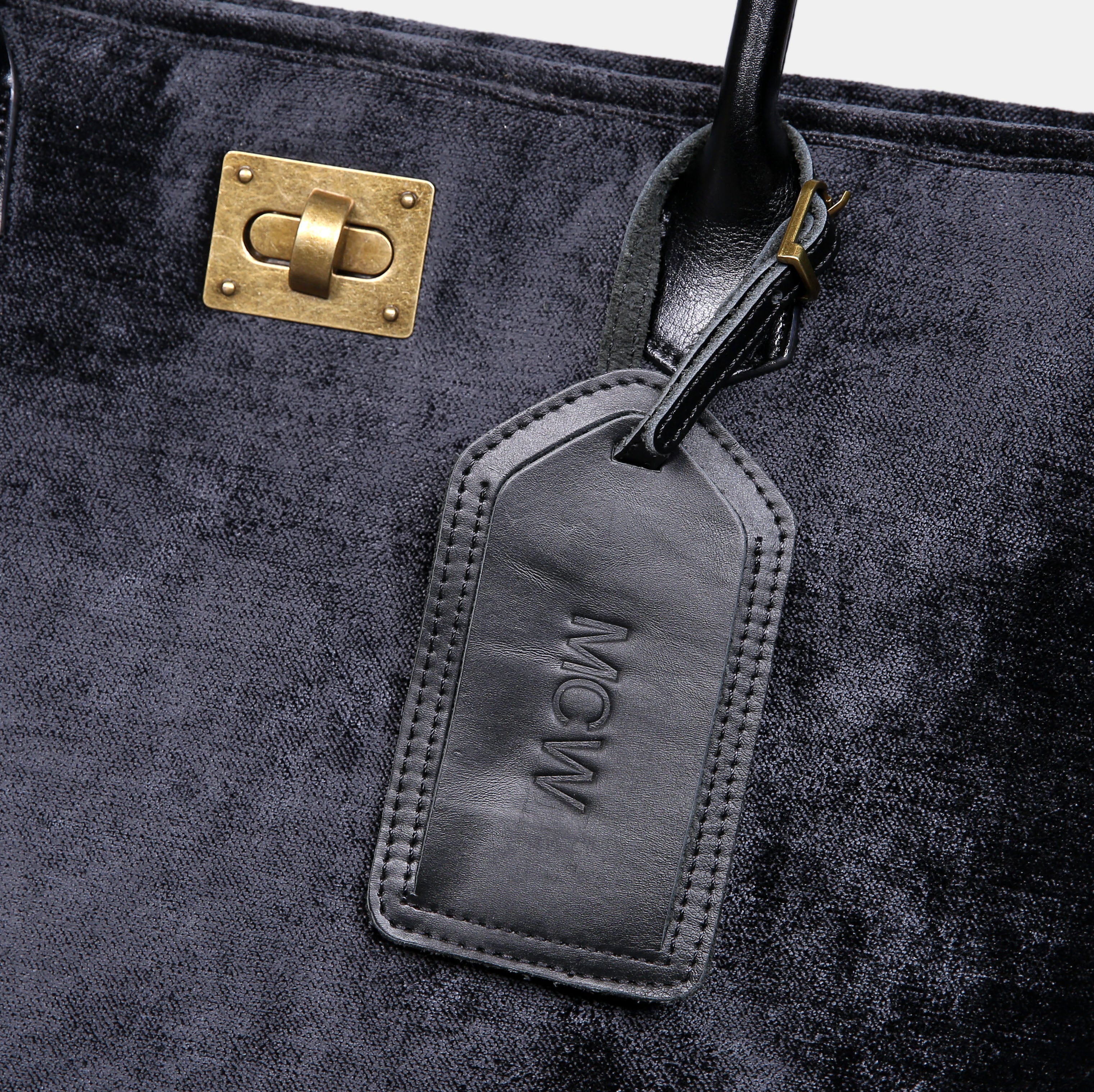 Black Carpet Tote Shopper with tag