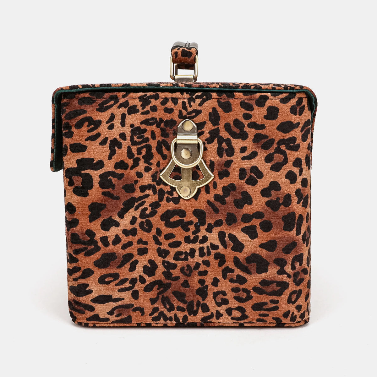 Leopard Classic Josephine Large Train Case Carpetbag of America side