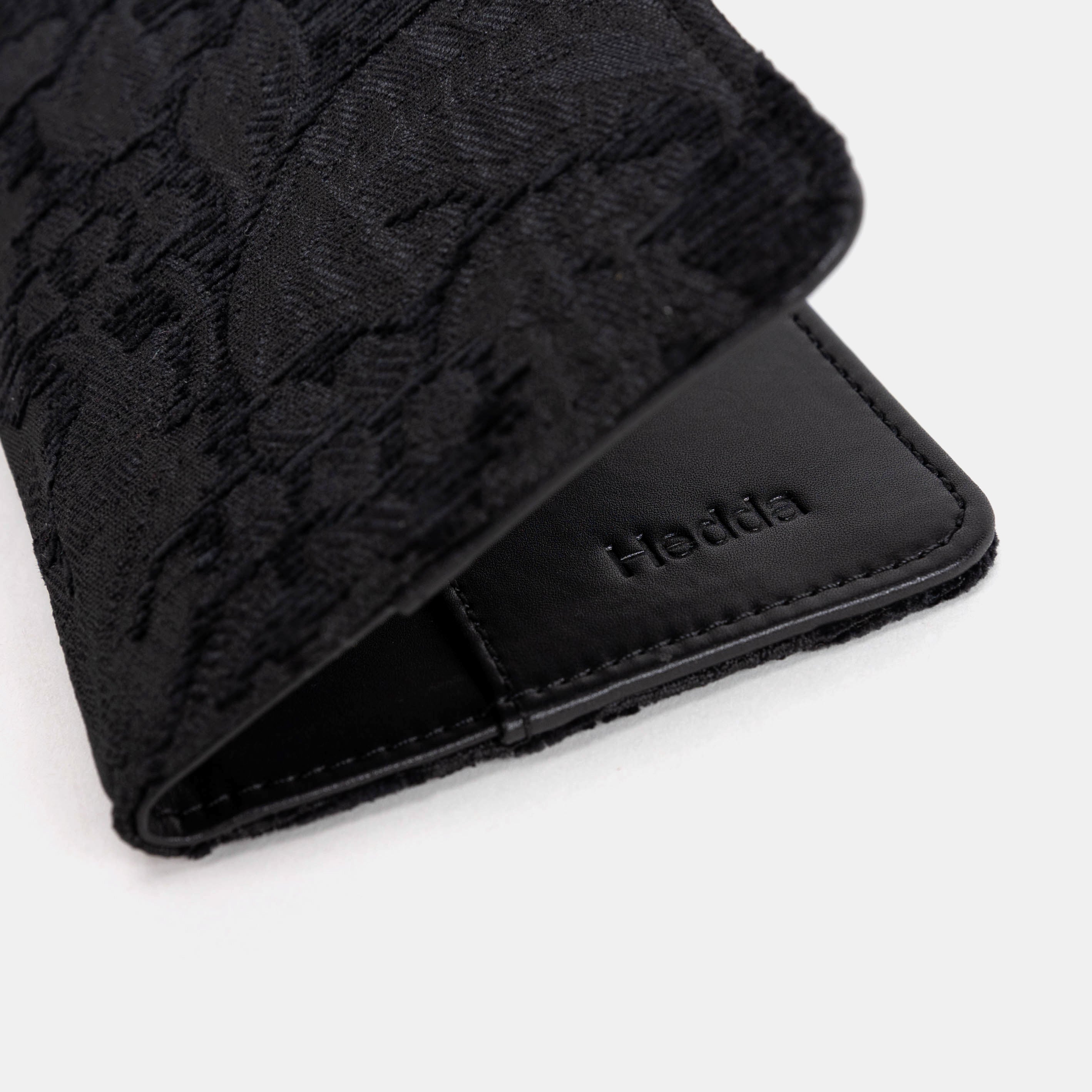 Victorian Blossom Black/Black Checkbook Cover