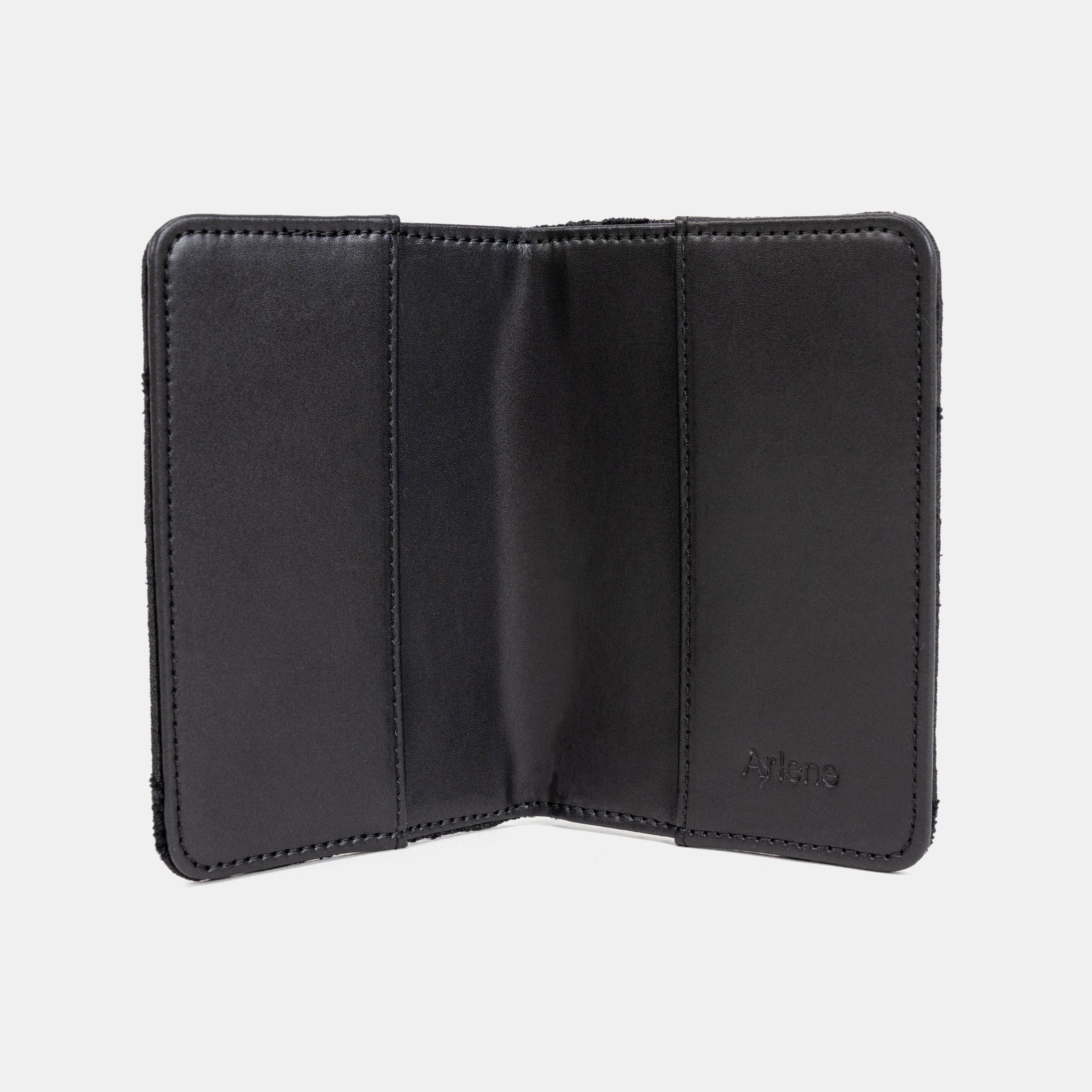 Victorian Blossom Black/Black  Passport Cover