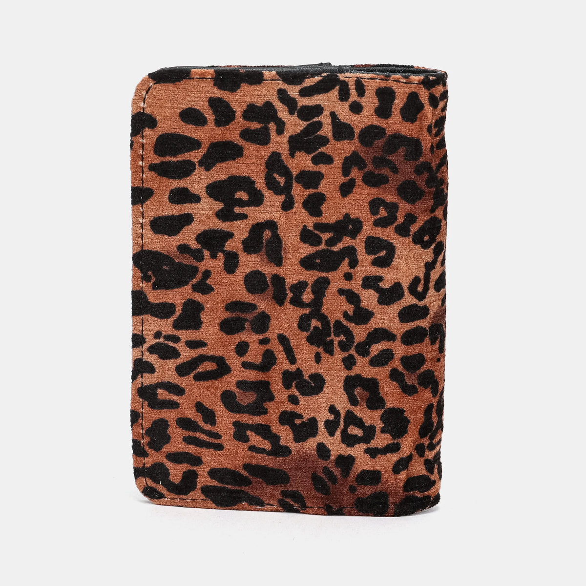 Leopard Classic Passport Cover Carpetbag of America back