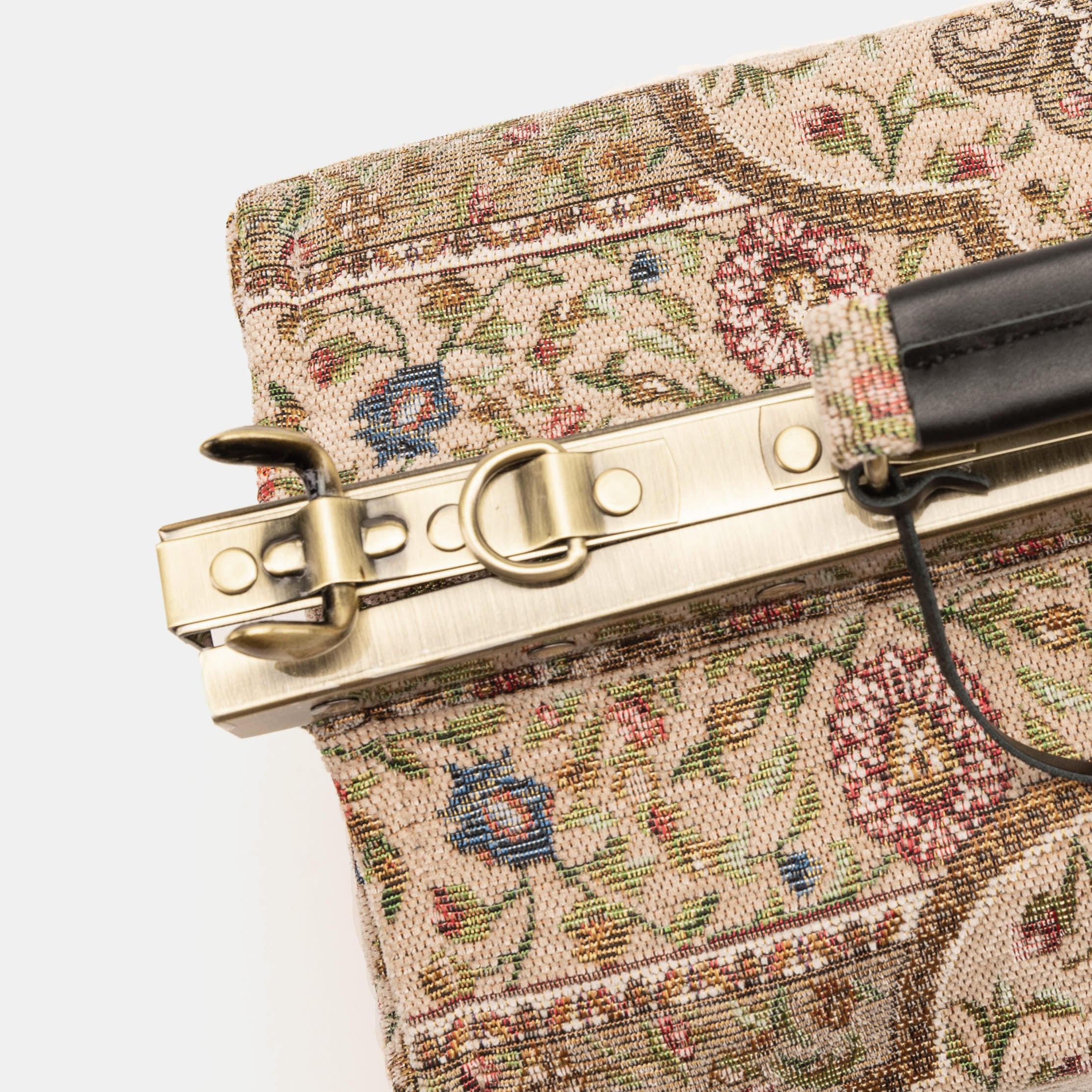 Oriental Beige Genevieve Carpet Gladstone Bag