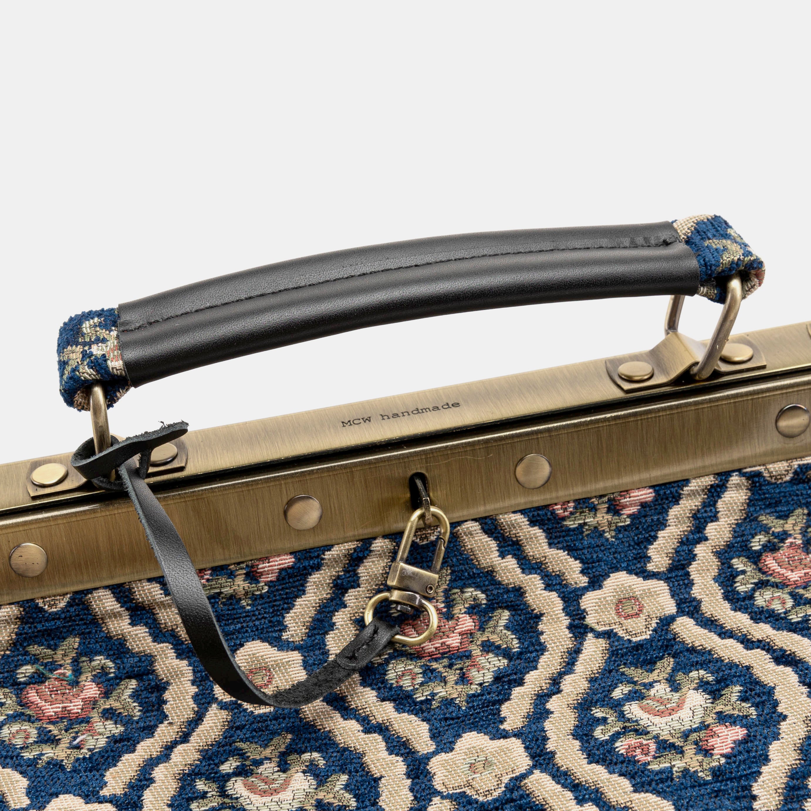 Gladstone Bag Carpet Doctor Bag Victorian Weekender Bag Shoulder Frame Bag Genevieve Golden Age Navy Carpetbagger Carpetbag of America logo