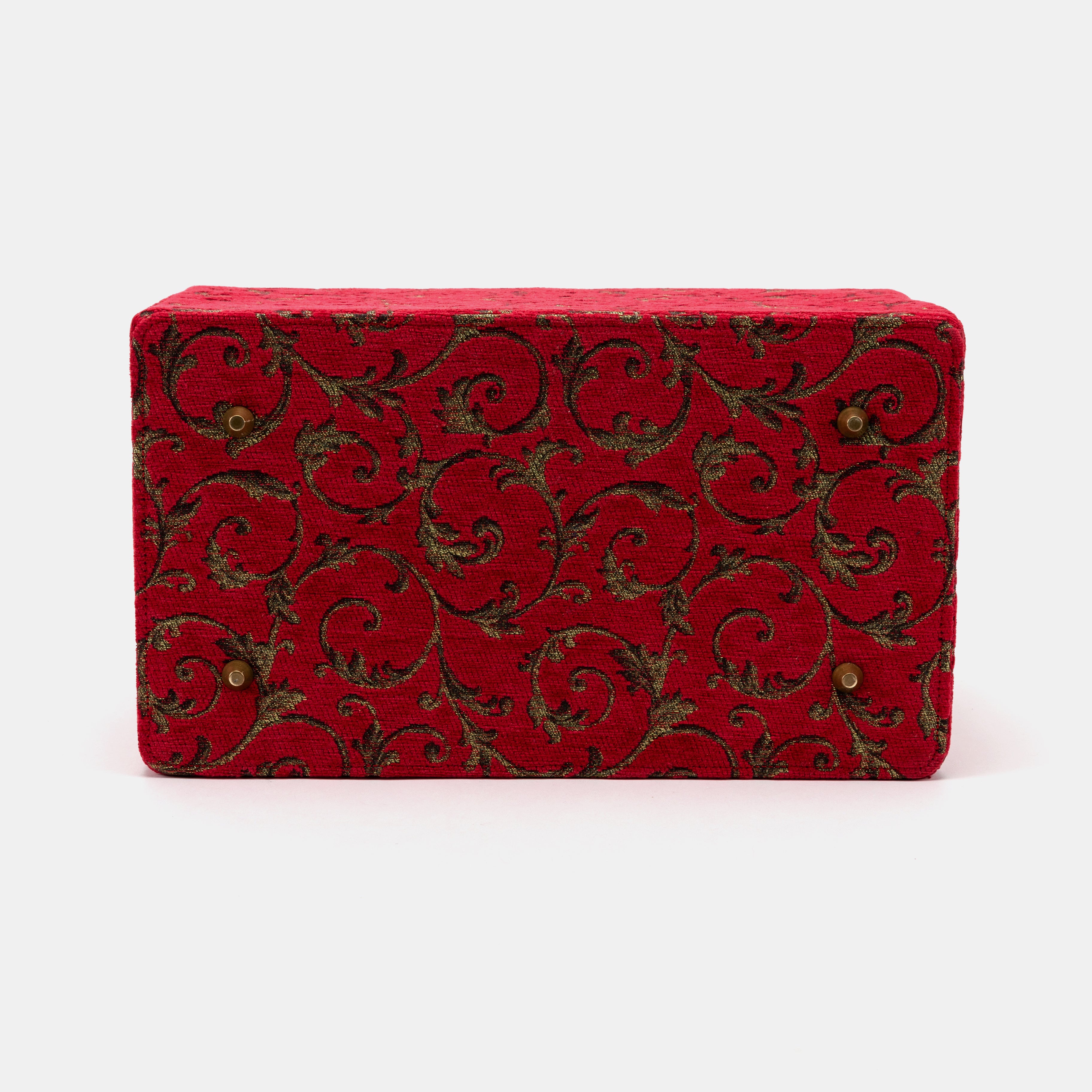 Vintage Ivy Red Genevieve Carpet Gladstone Bag bottom