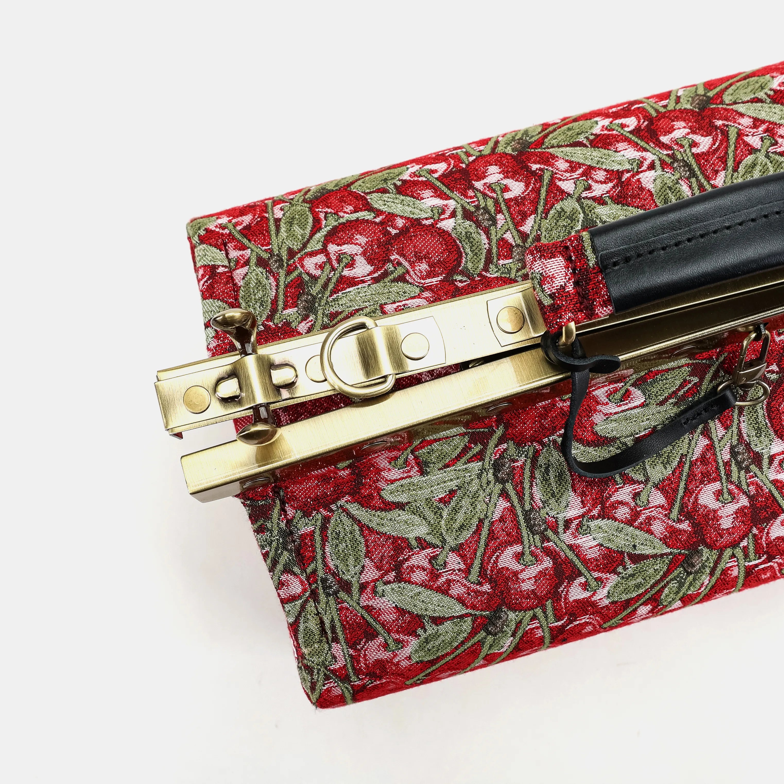 Cherry Cascade Carpet Gladstone Bag part
