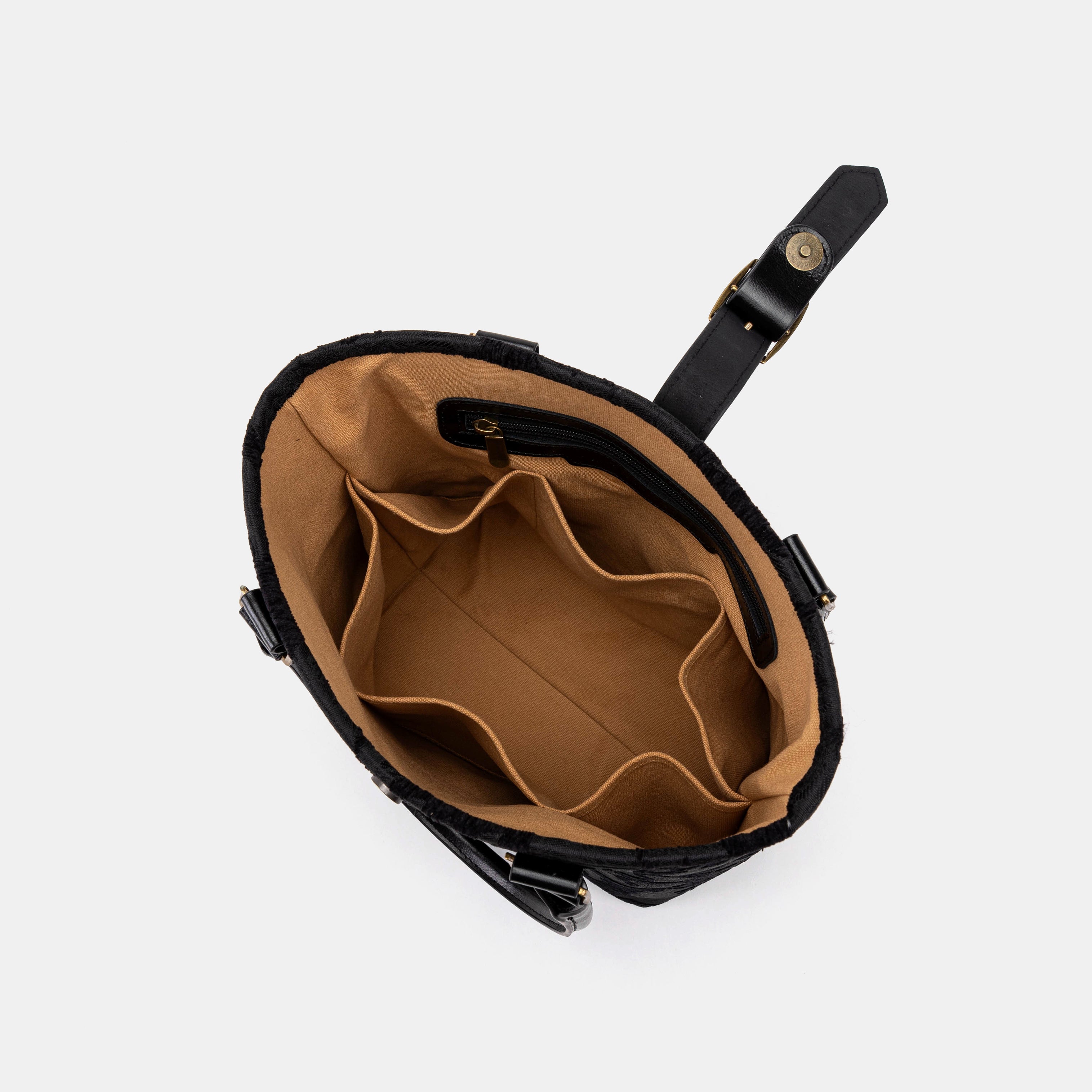 Victorian Blossom Black/Black Everyday Tote inside