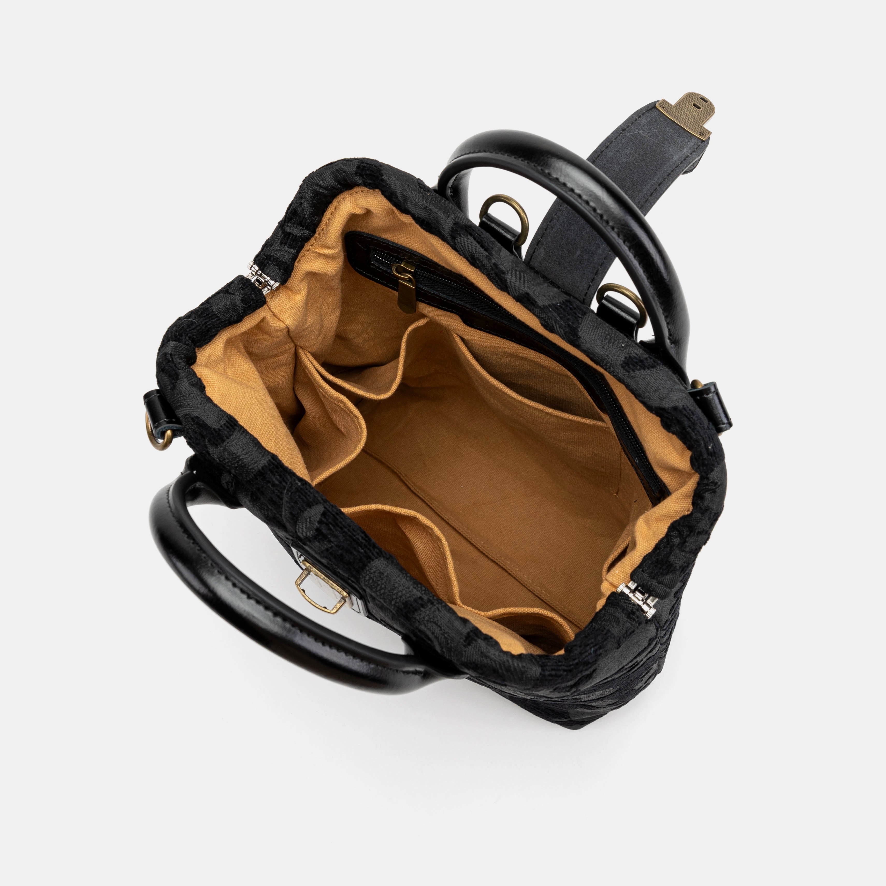 Victorian Blossom Black/Black Carpet Everyday Backpack Carpetbag of America inside