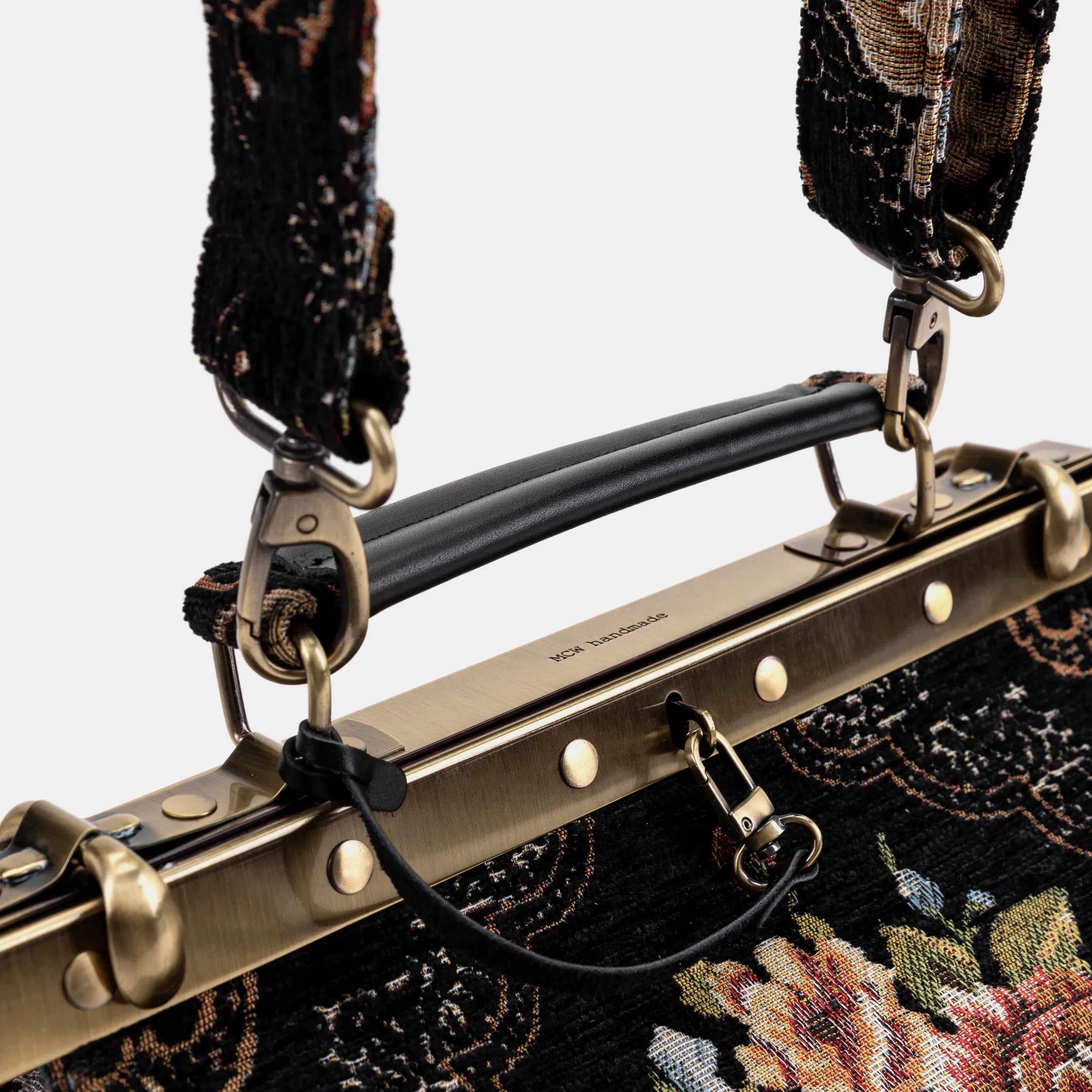 Floral Black Vivienne Carpet Purse Gladstone Bag of America handle
