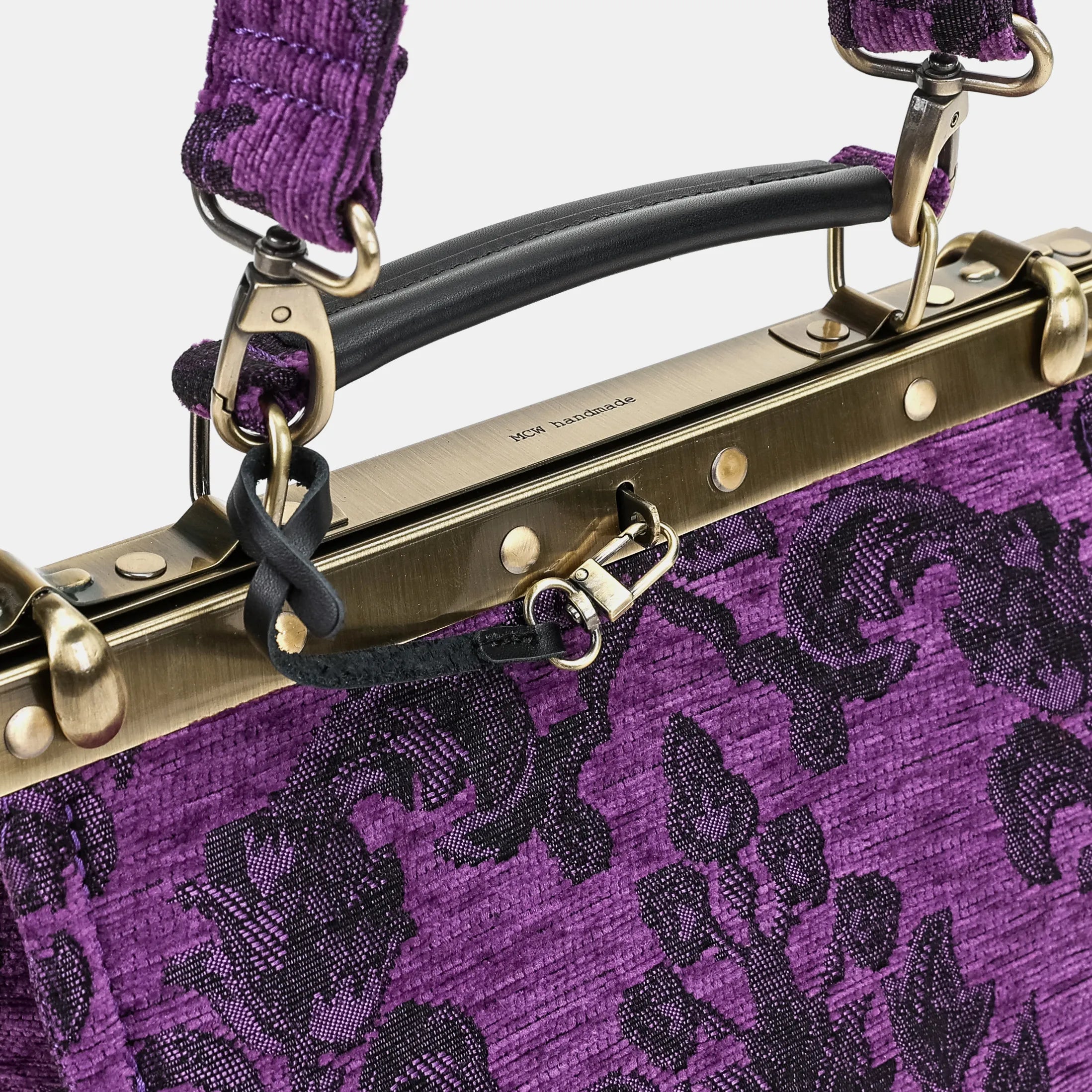 Victorian Blossom Purple Cecile Carpet Purse Gladstone Bag of America handle
