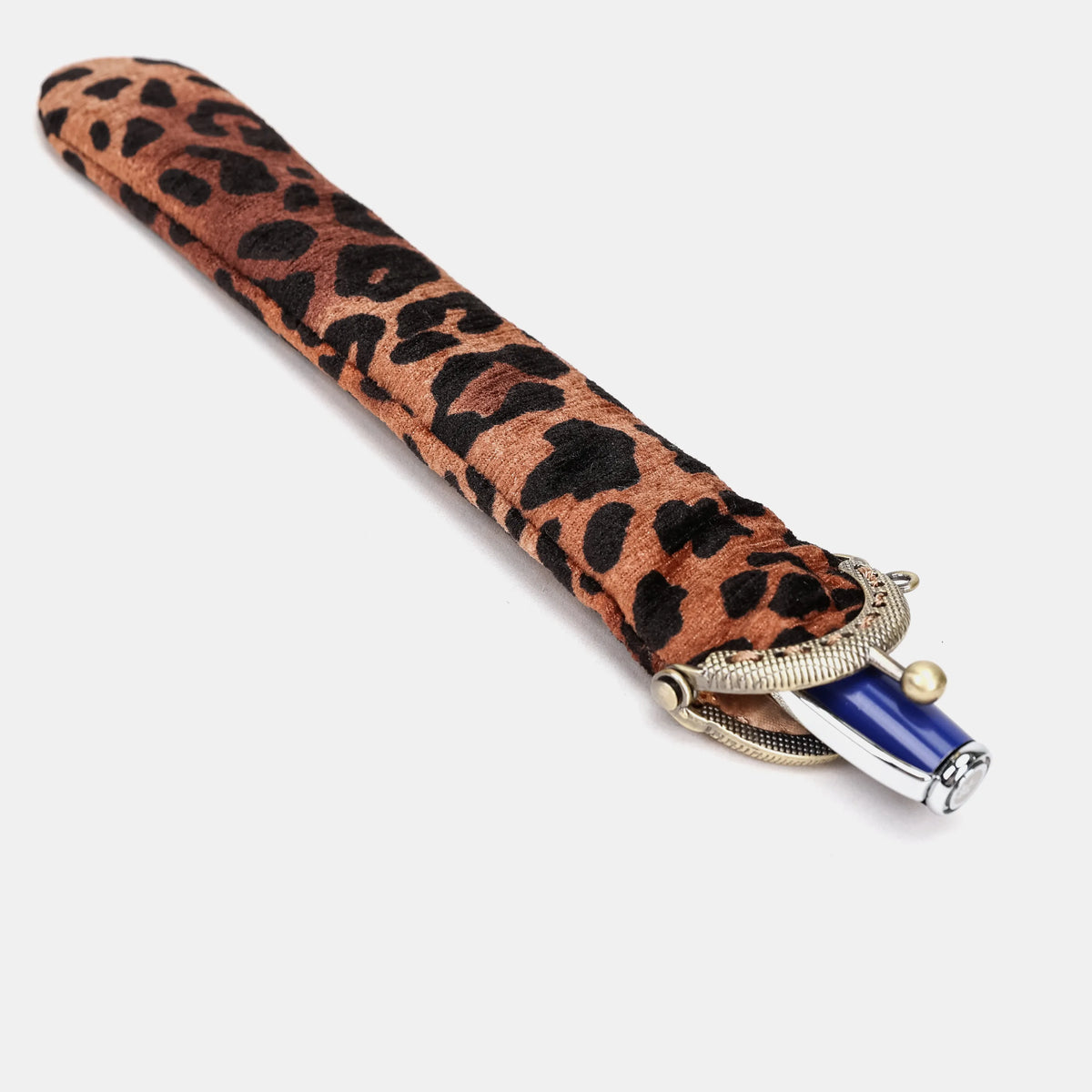 Leopard Classic Solo Pen Case of Carpetbag America in use