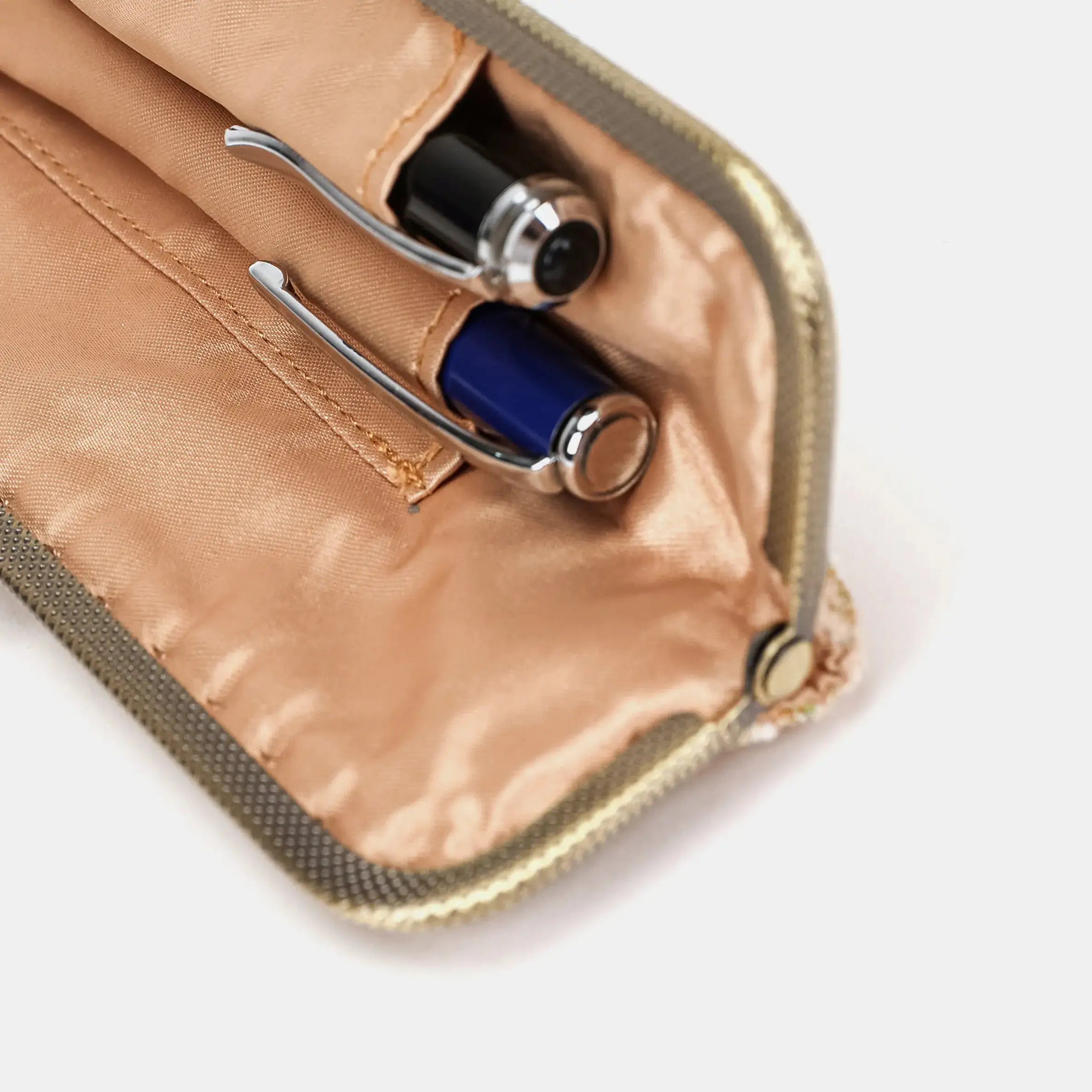 Oriental Beige Duo Pen Case Carpetbag of America detail
