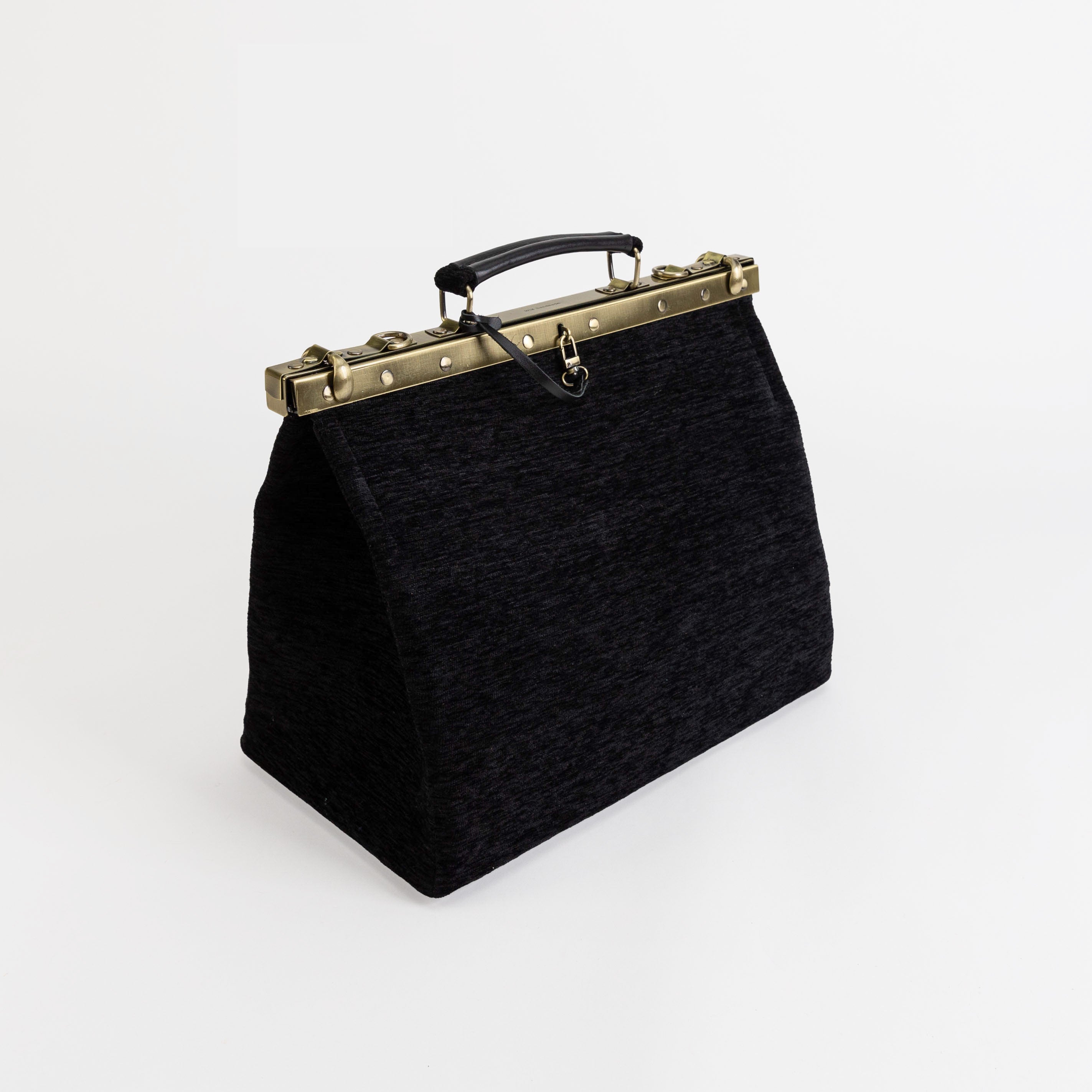 Gladstone Bag Carpet Doctor Bag Victorian Weekender Bag Shoulder Frame Bag Celine Solid Black Carpetbagger Carpetbag of America side