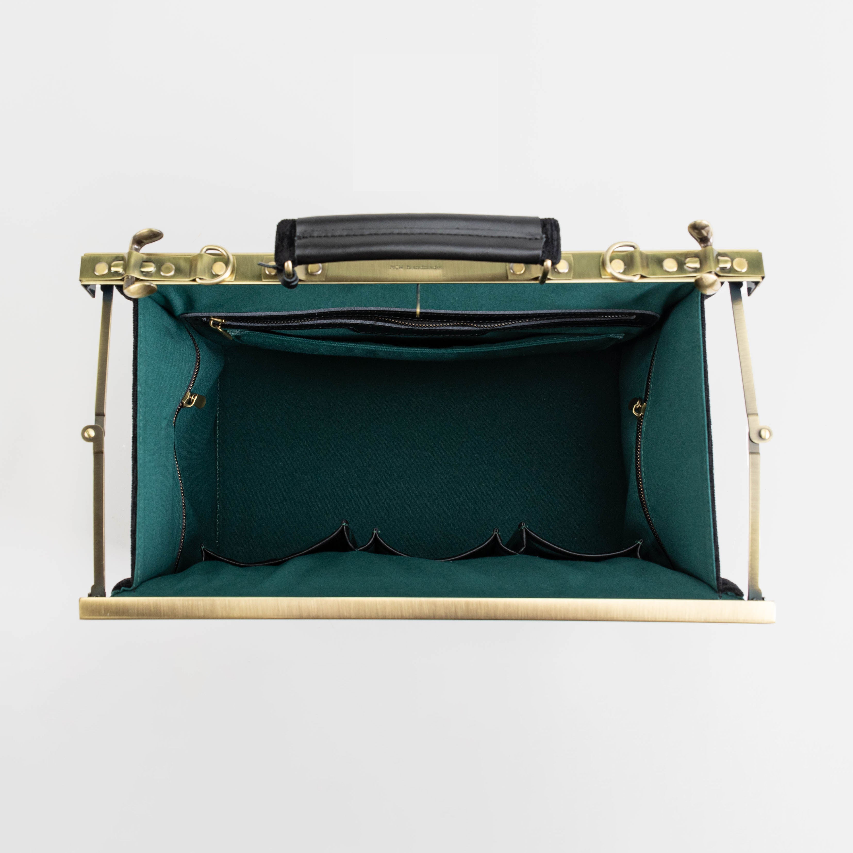 Gladstone Bag Carpet Doctor Bag Victorian Weekender Bag Shoulder Frame Bag Celine Solid Black Carpetbagger Carpetbag of America inside