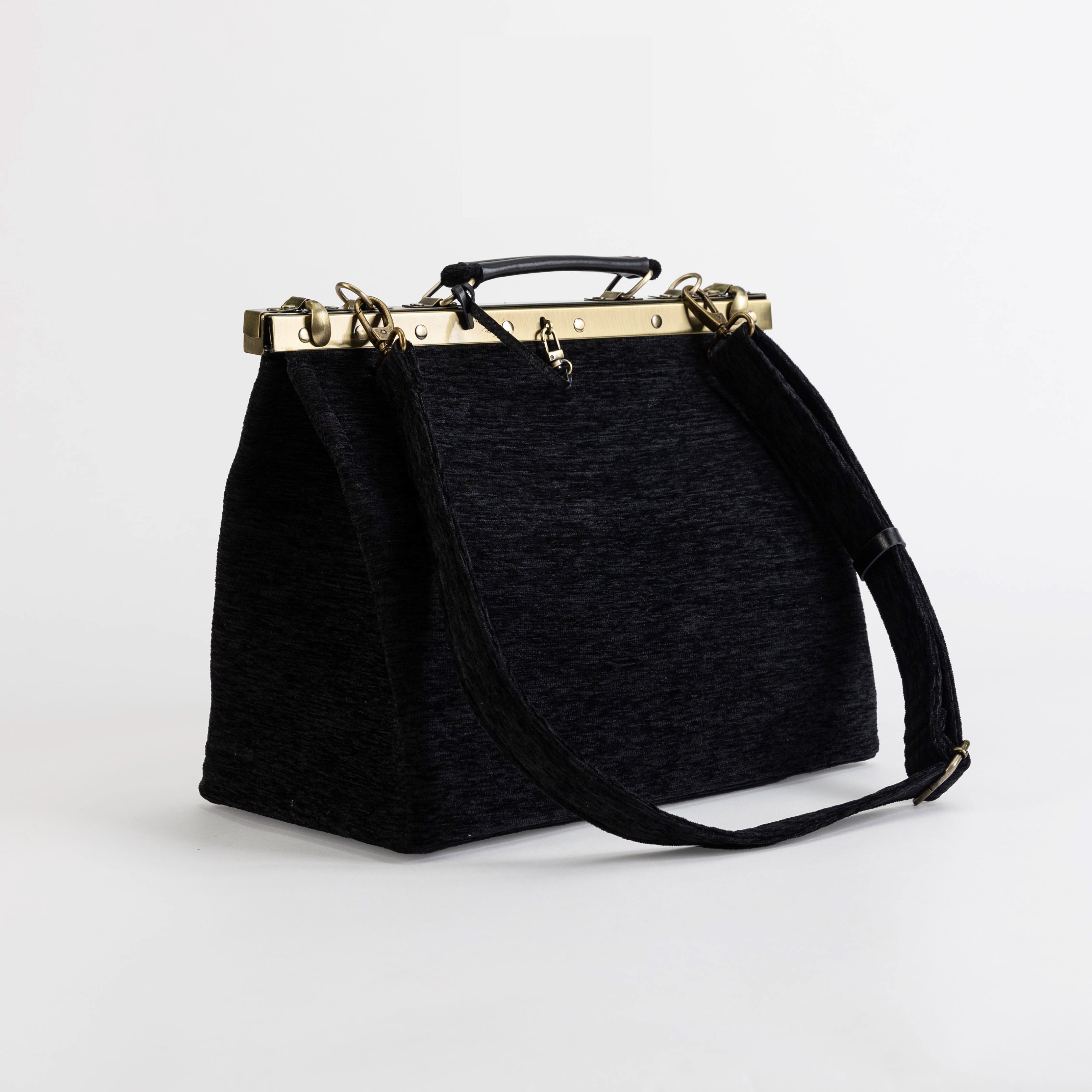 Gladstone Bag Carpet Doctor Bag Victorian Weekender Bag Shoulder Frame Bag Celine Solid Black Carpetbagger Carpetbag of America with shoulder strap
