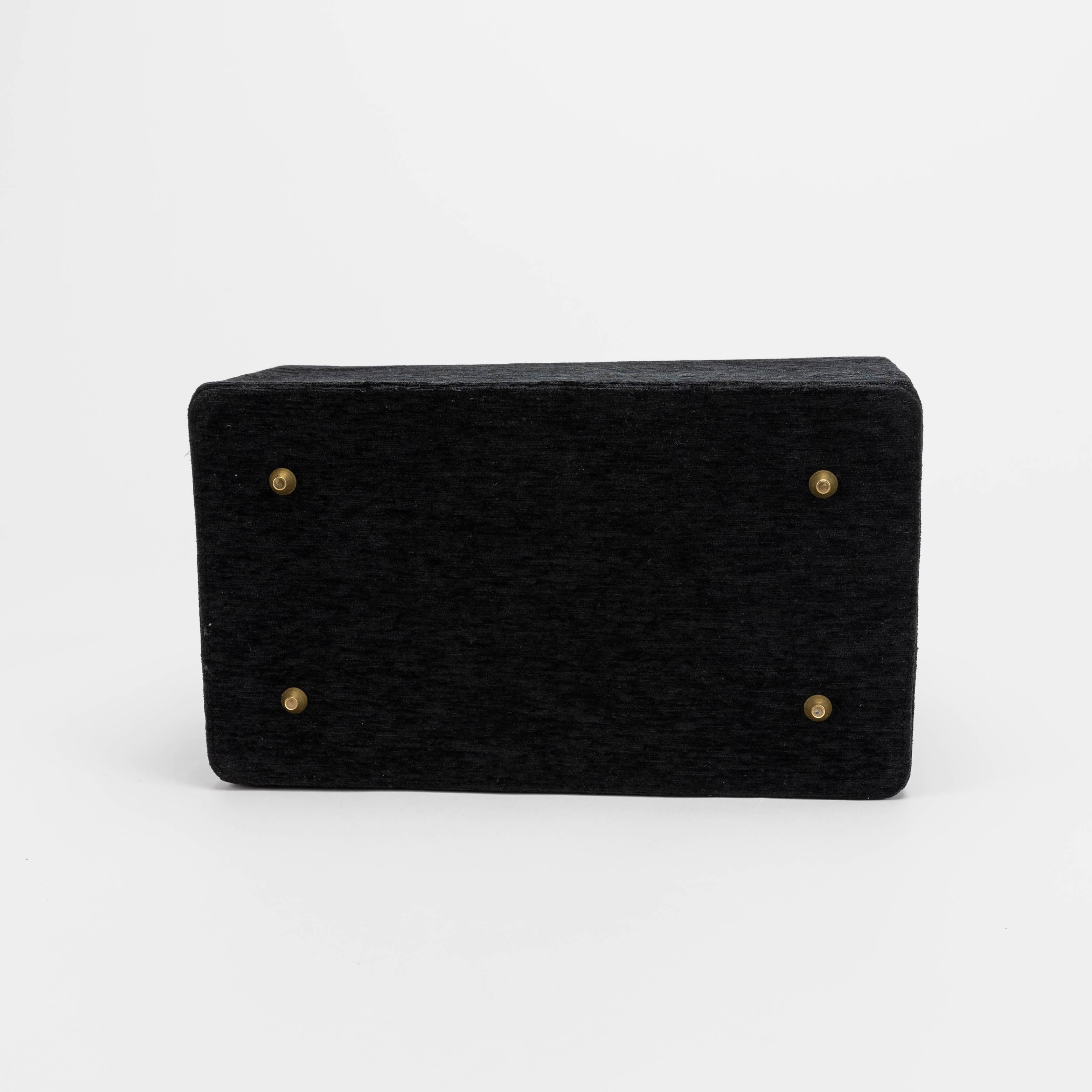 Gladstone Bag Carpet Doctor Bag Victorian Weekender Bag Shoulder Frame Bag Genevieve Solid Black Carpetbagger Carpetbag of America bottom