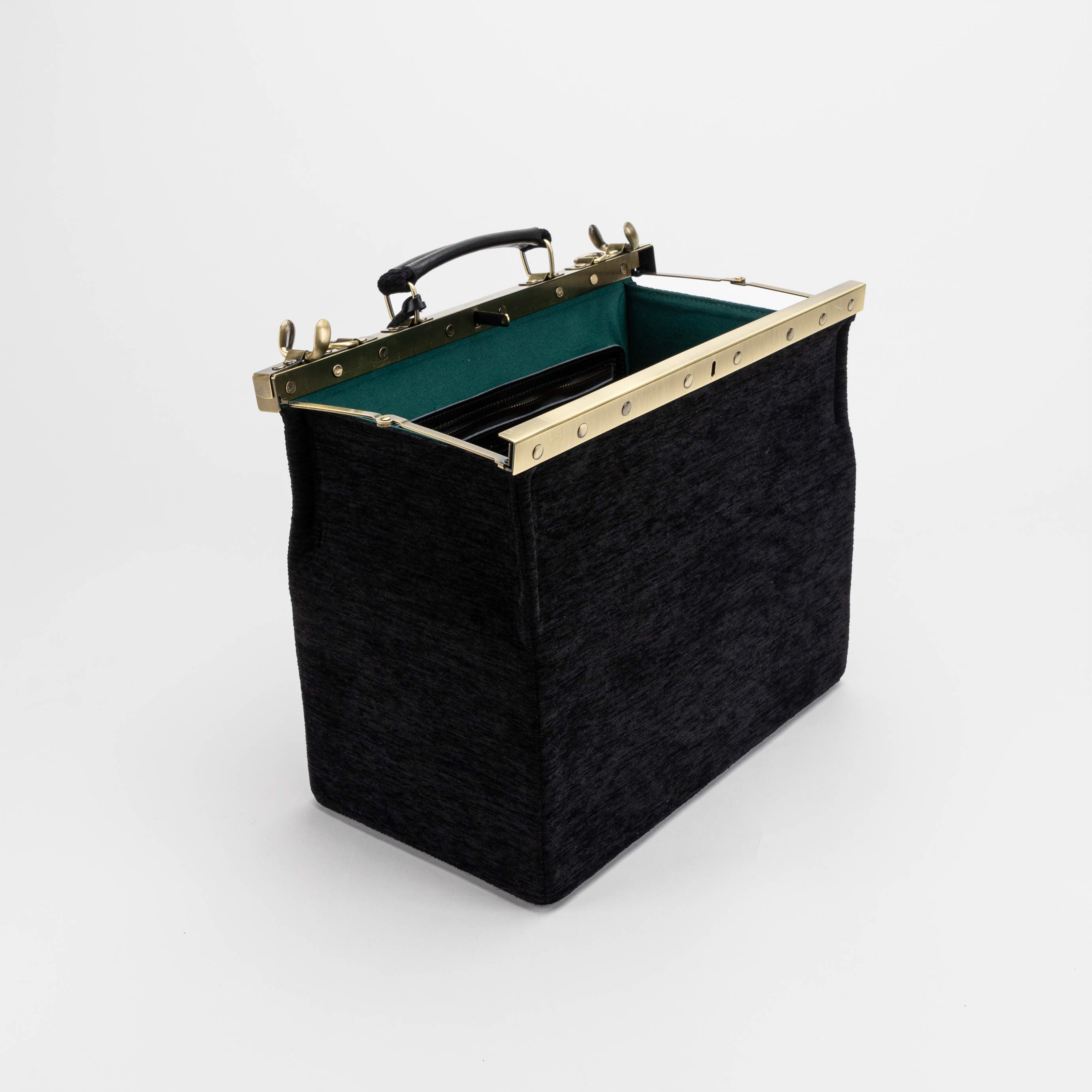 Gladstone Bag Carpet Doctor Bag Victorian Weekender Bag Shoulder Frame Bag Genevieve Solid Black Carpetbagger Carpetbag of America open and stand