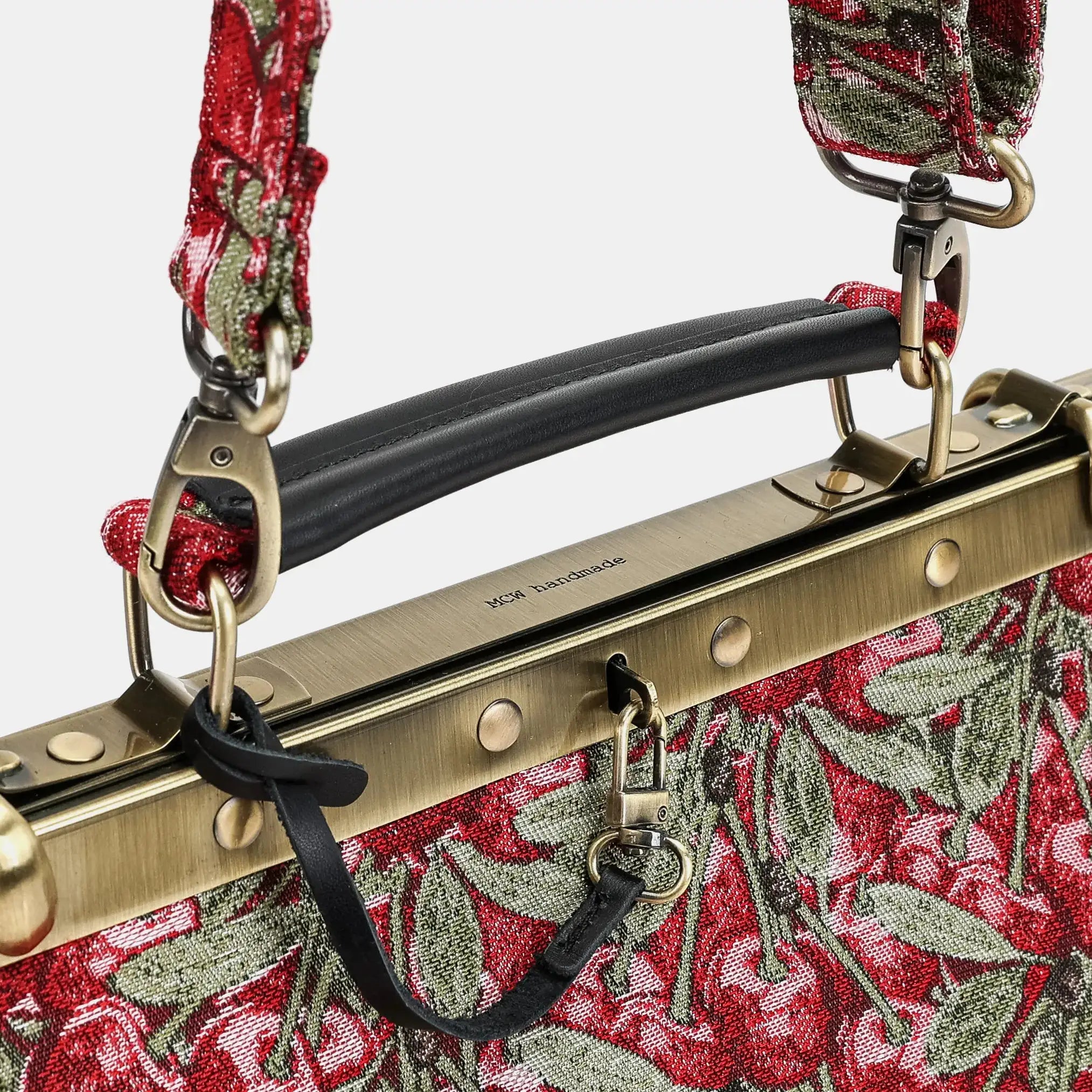 Cherry Cascade Cecile Carpet Purse Gladstone Bag of America handle